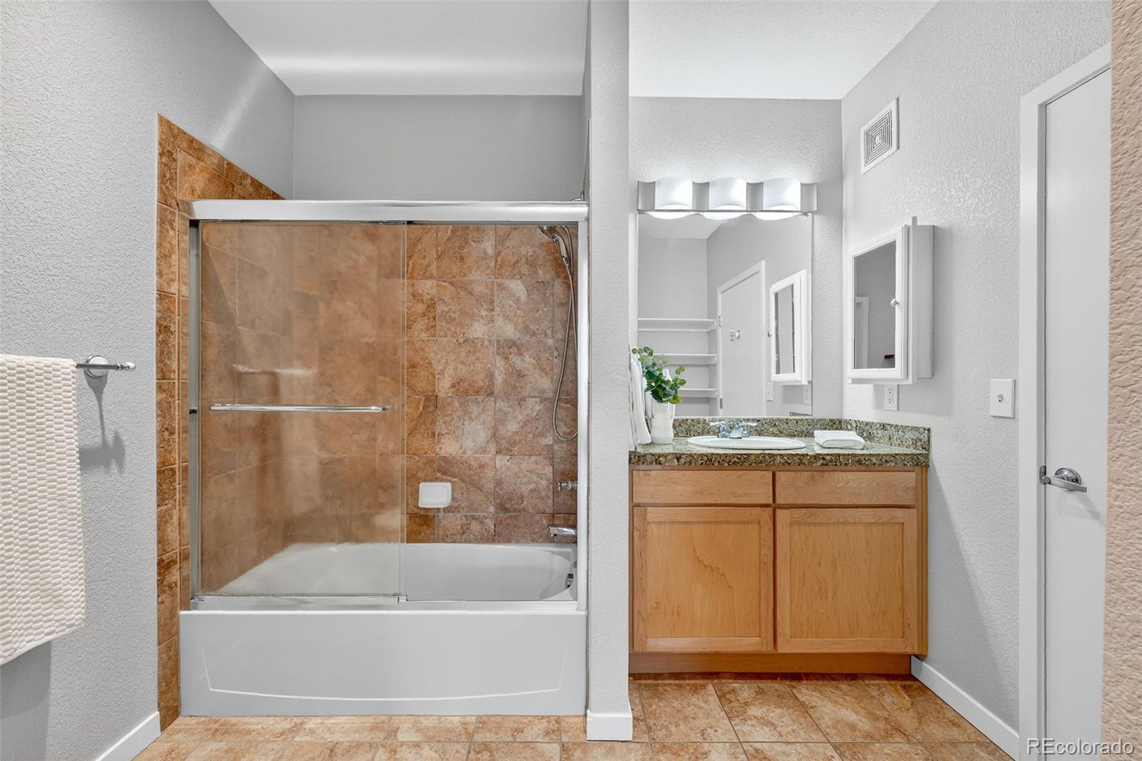 MLS Image #15 for 3101  blake street,denver, Colorado