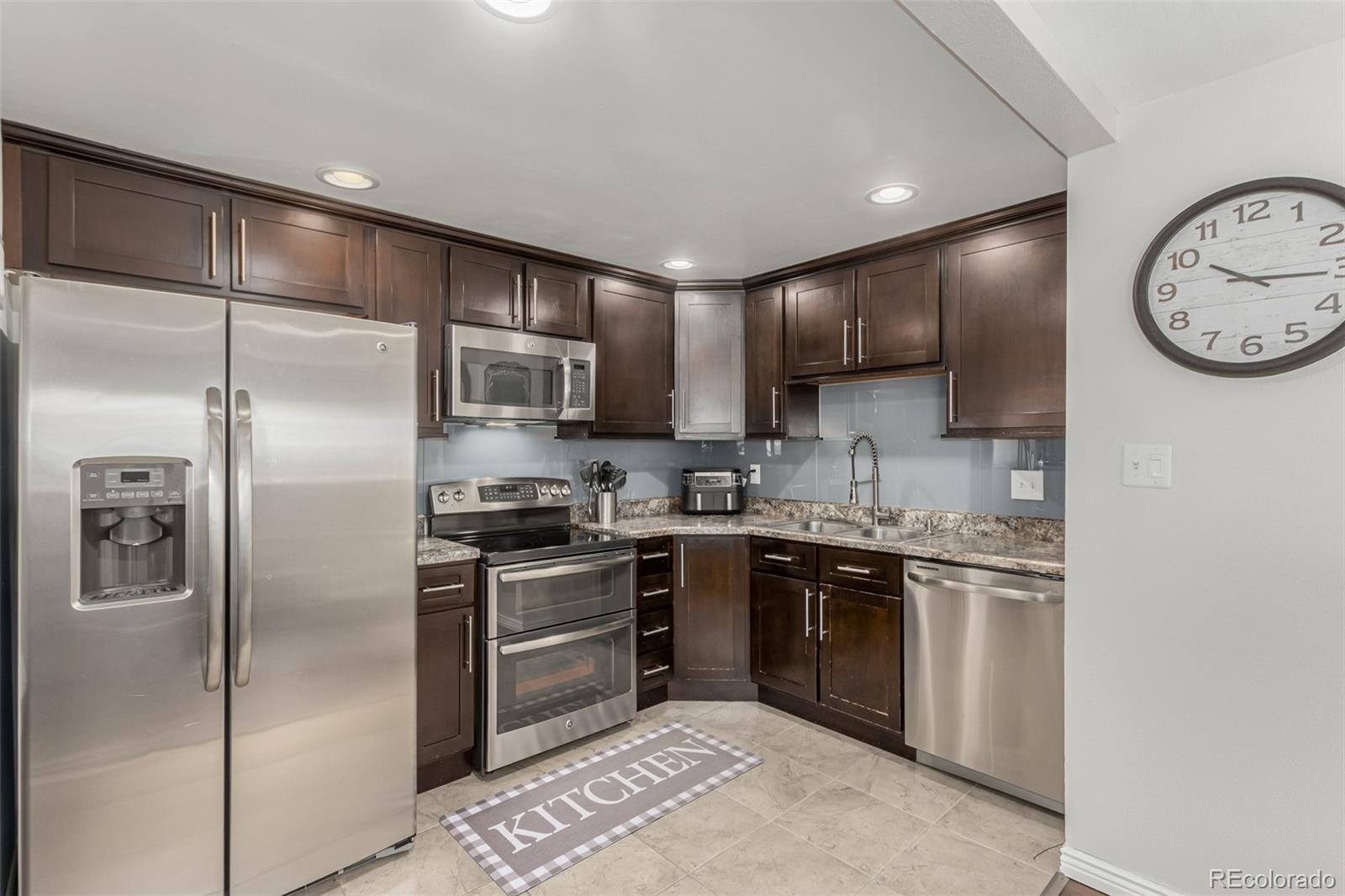 MLS Image #16 for 924  galena street,aurora, Colorado