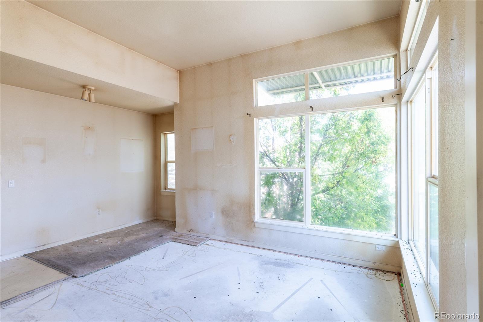 MLS Image #3 for 2678  syracuse street,denver, Colorado