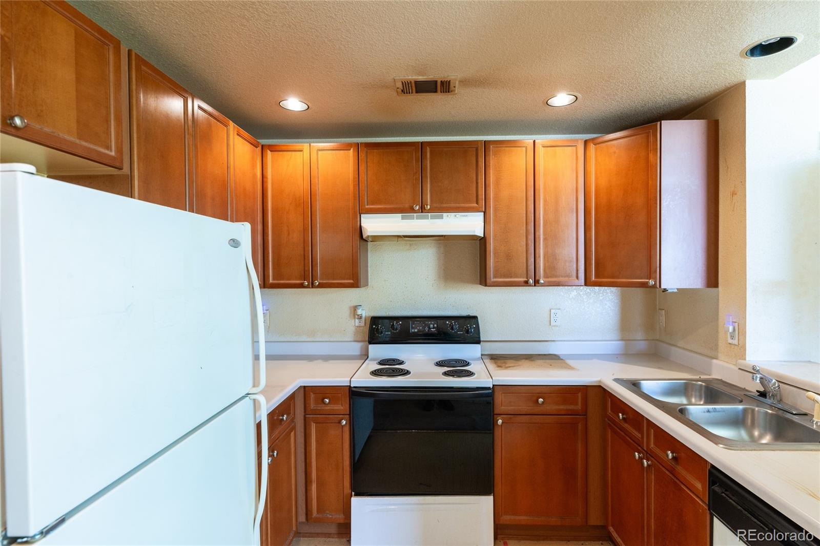 MLS Image #4 for 2678  syracuse street,denver, Colorado