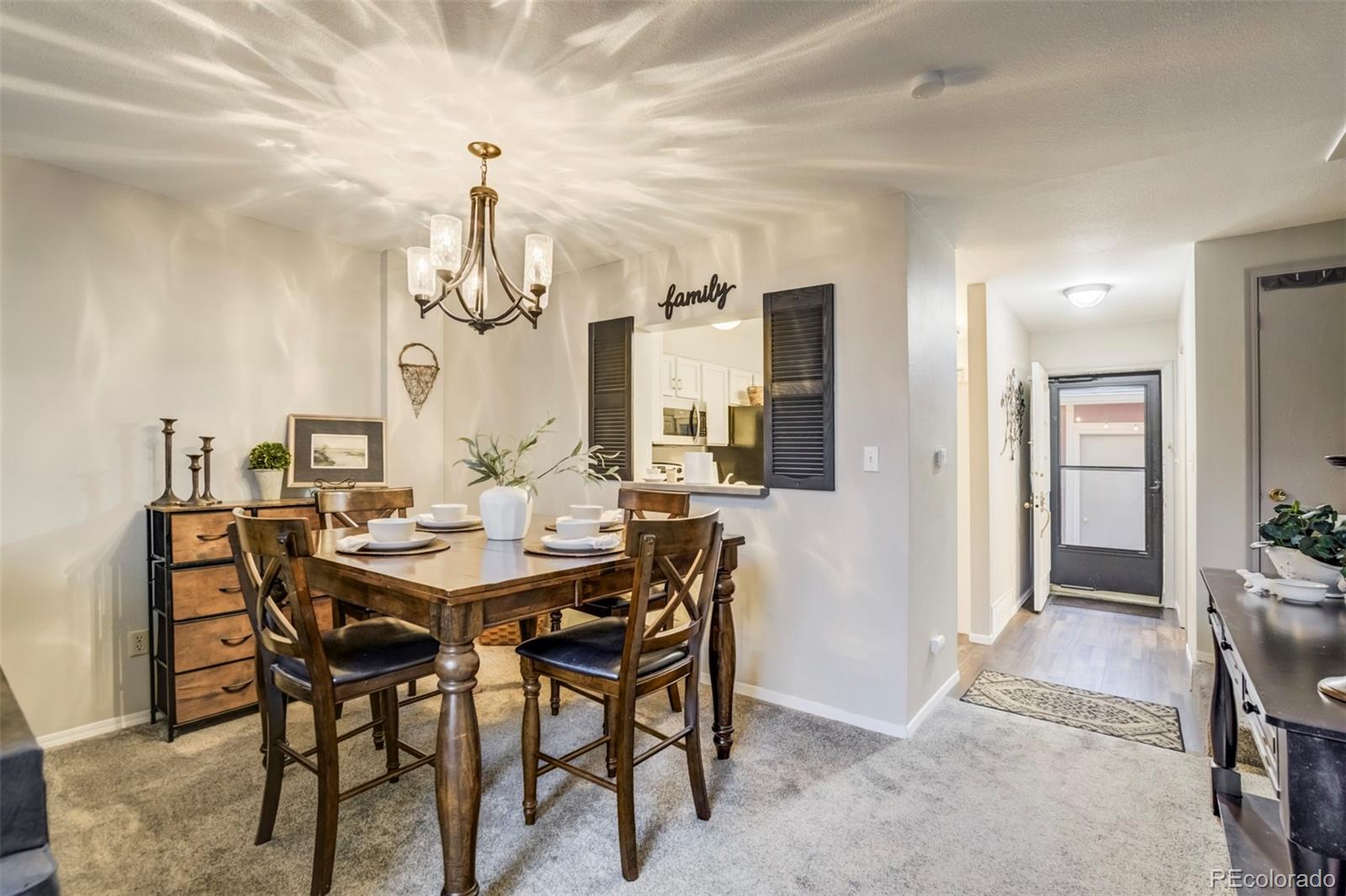 MLS Image #13 for 408 w rockrimmon boulevard,colorado springs, Colorado