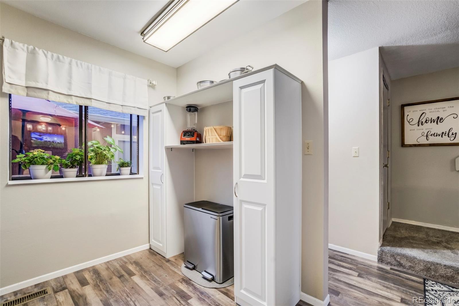 MLS Image #16 for 408 w rockrimmon boulevard,colorado springs, Colorado