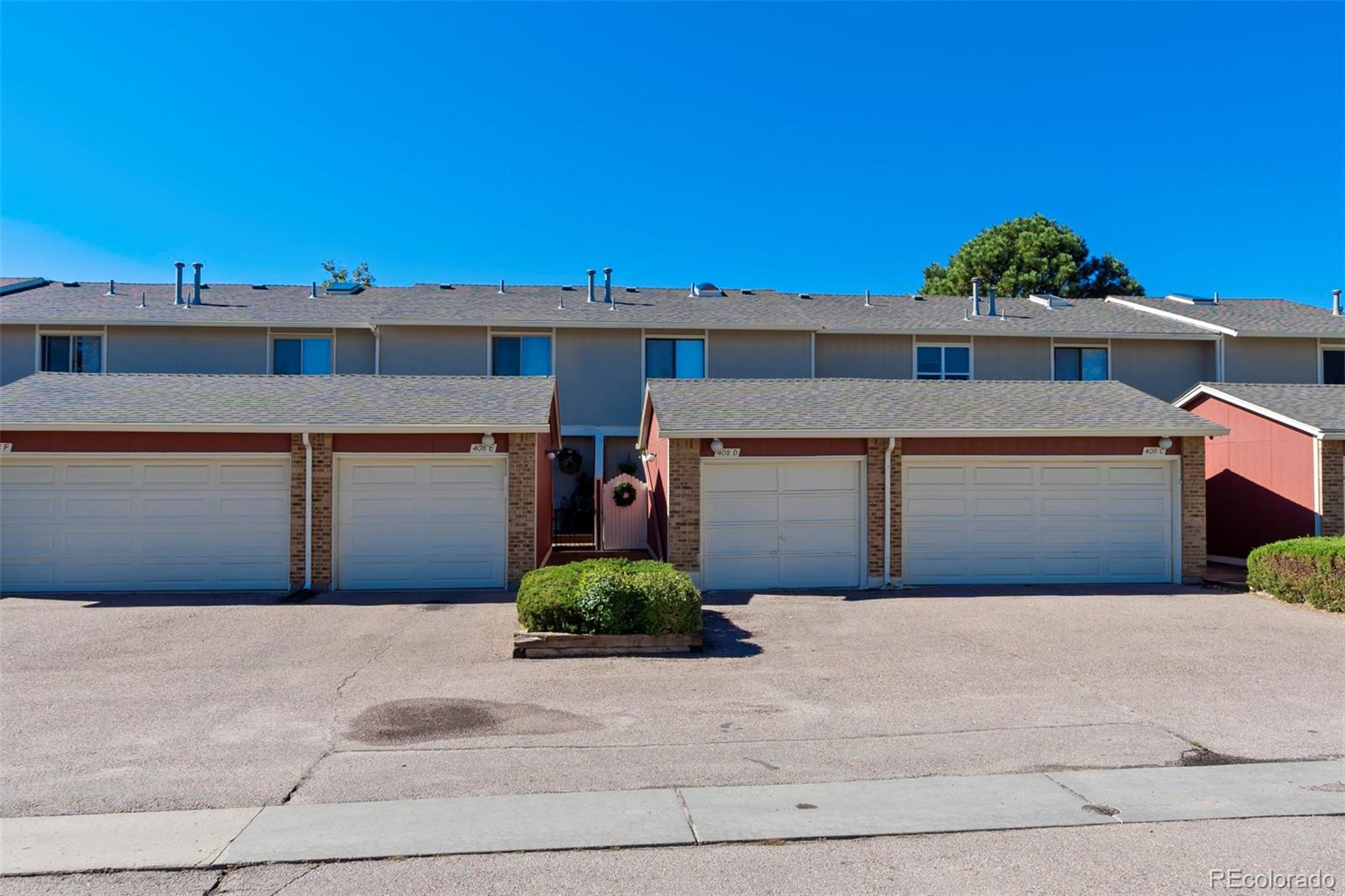 MLS Image #2 for 408 w rockrimmon boulevard,colorado springs, Colorado