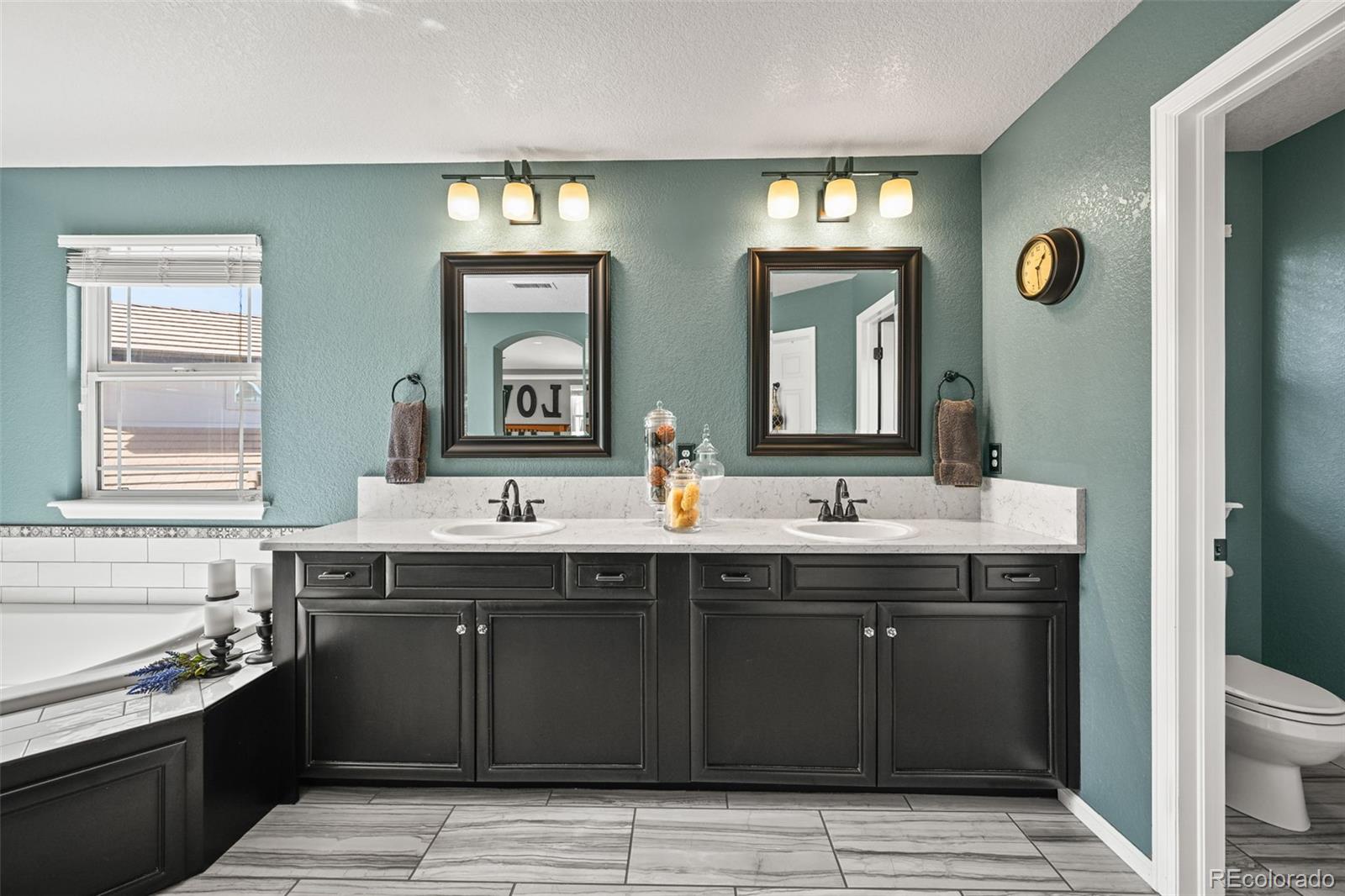 MLS Image #13 for 10653  briarglen circle,highlands ranch, Colorado
