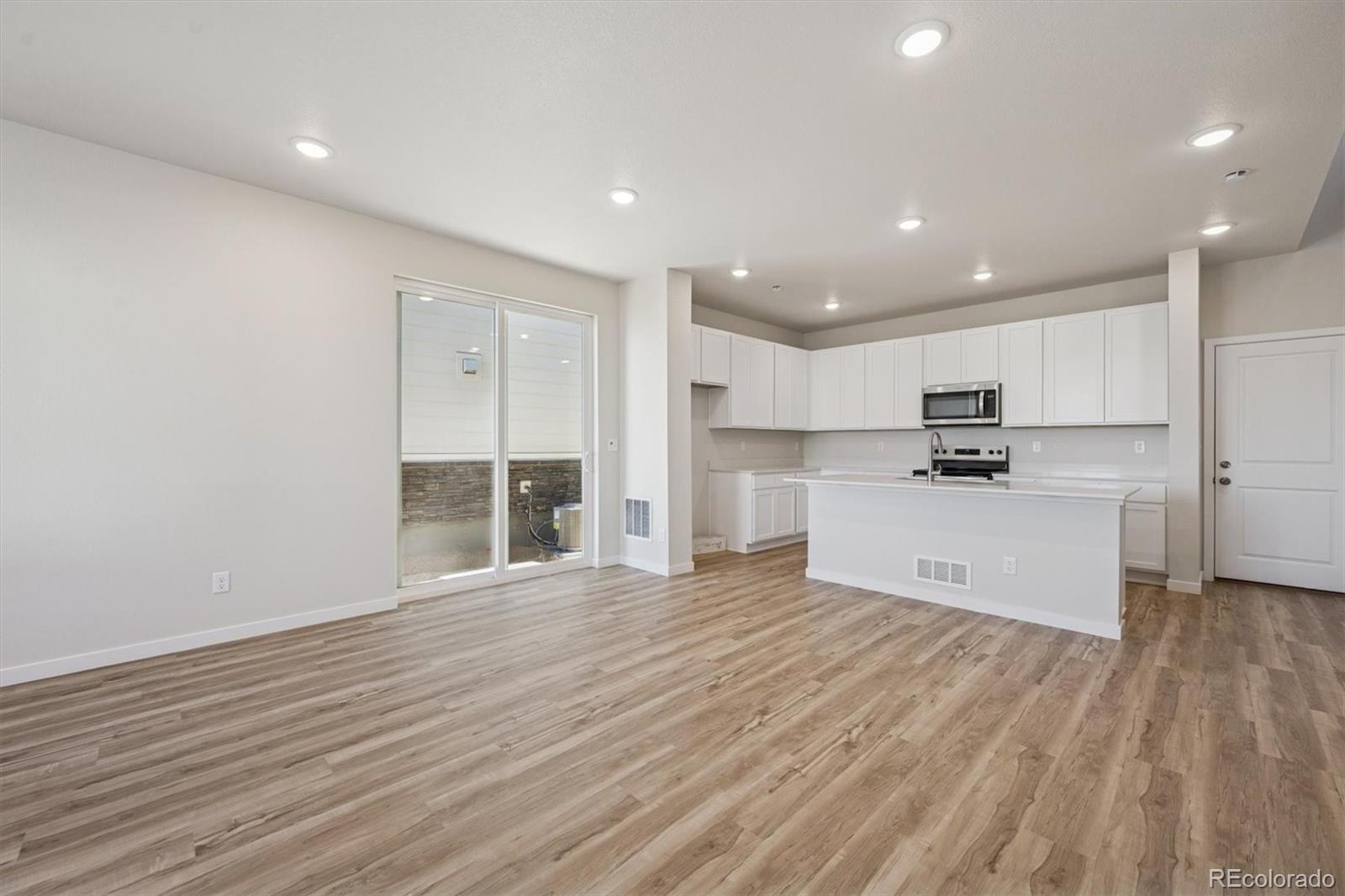 MLS Image #1 for 22686 e 47th place,aurora, Colorado
