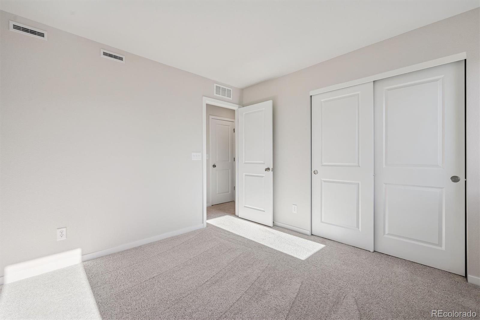 MLS Image #14 for 22686 e 47th place,aurora, Colorado