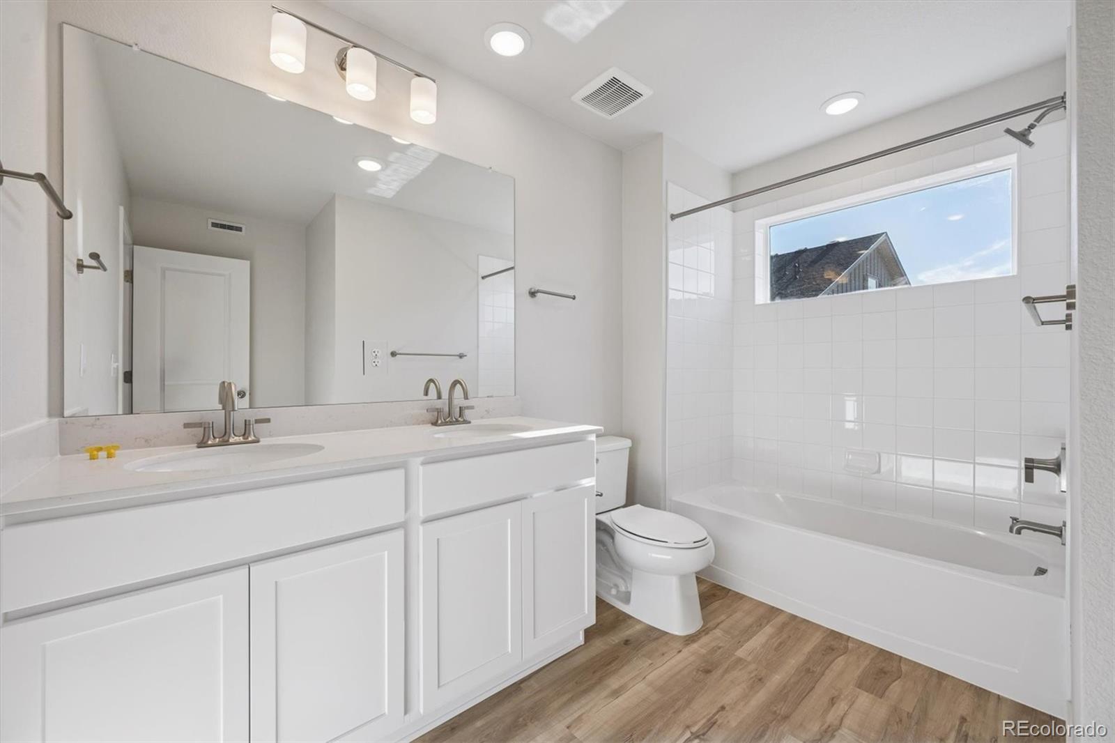 MLS Image #15 for 22686 e 47th place,aurora, Colorado