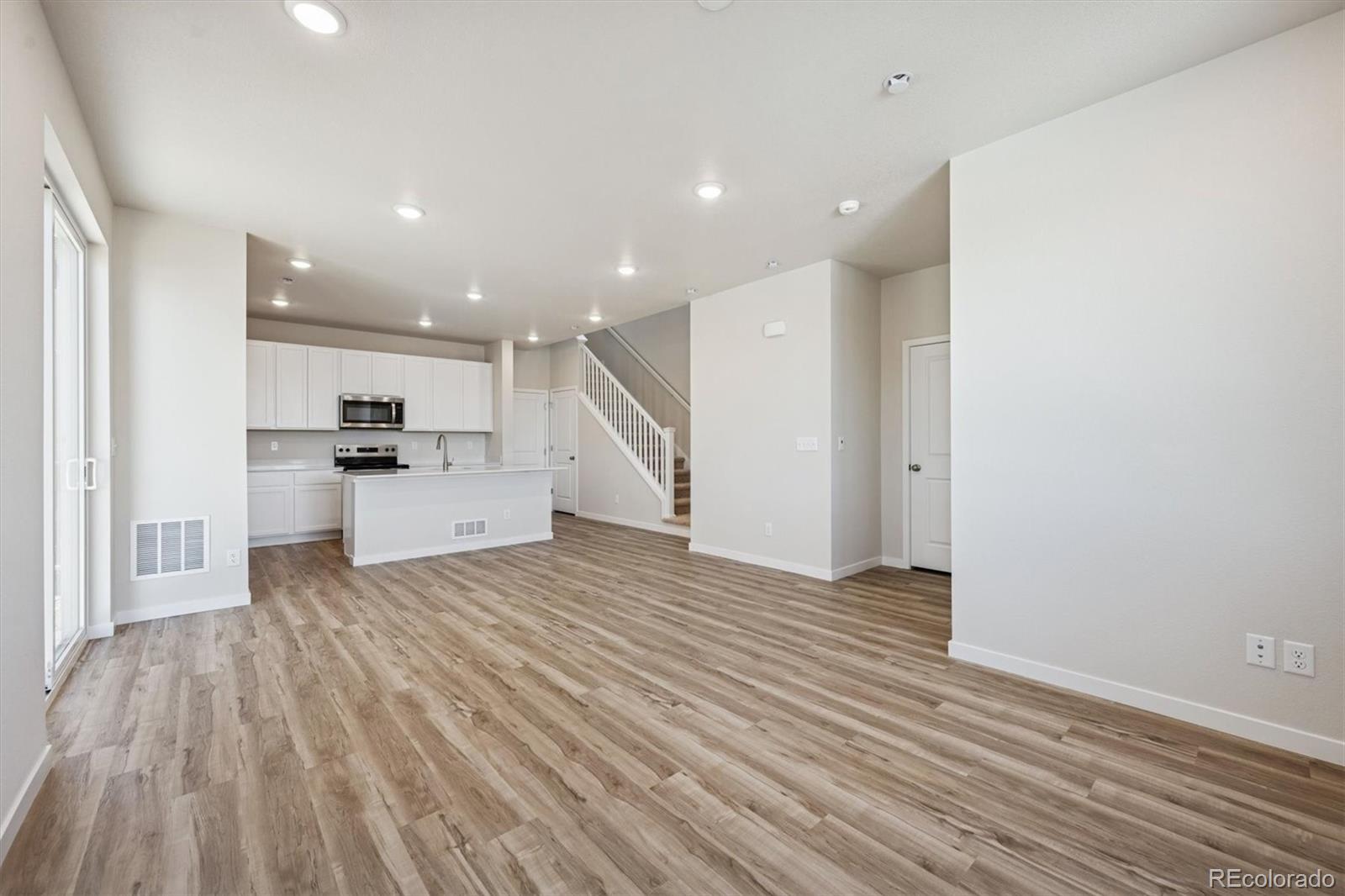 MLS Image #2 for 22686 e 47th place,aurora, Colorado
