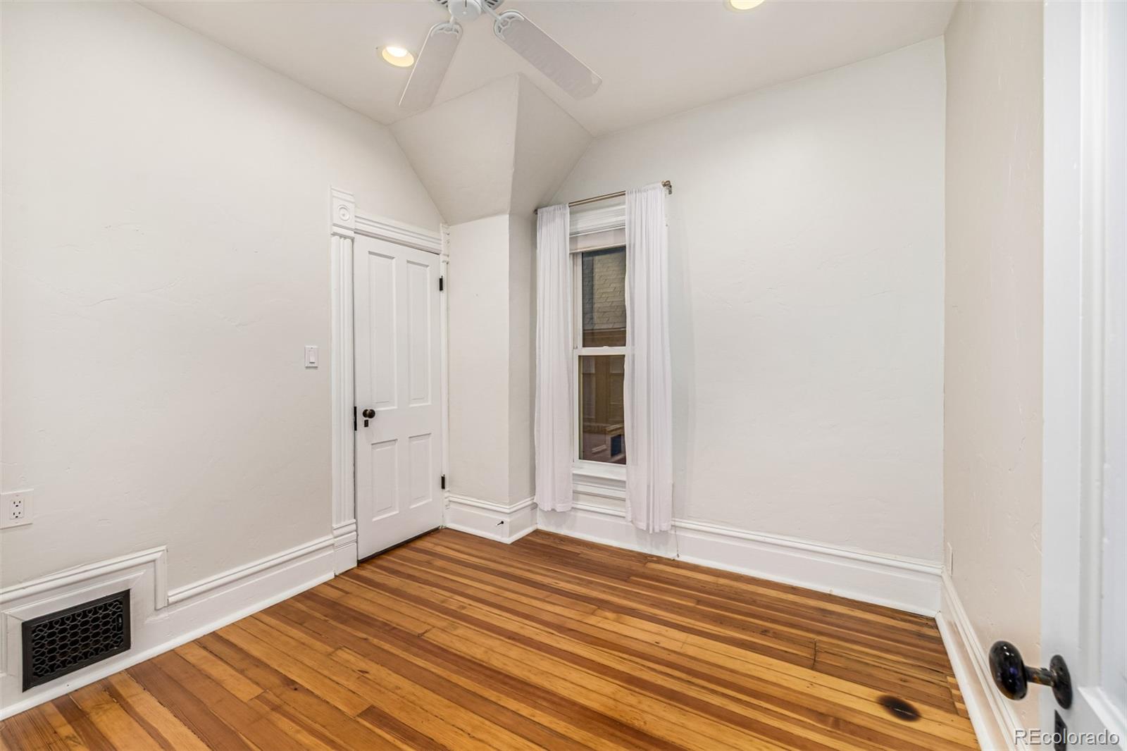 MLS Image #30 for 1423  elizabeth street,denver, Colorado