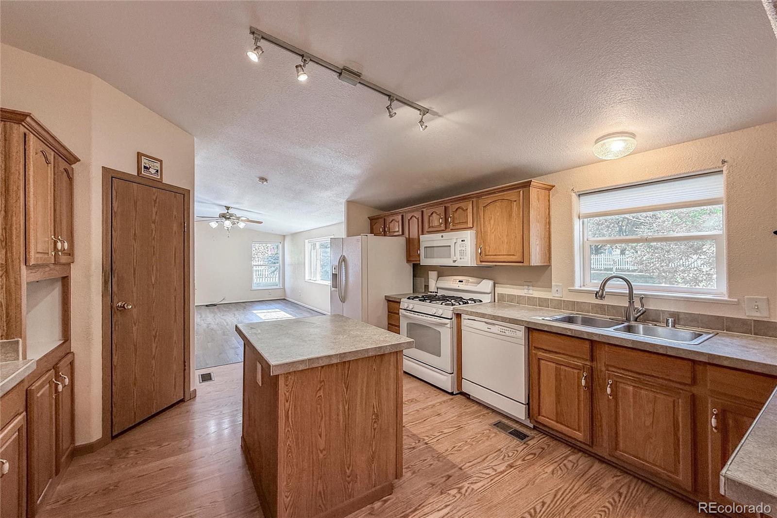 MLS Image #9 for 7730  hummingbird green,frederick, Colorado