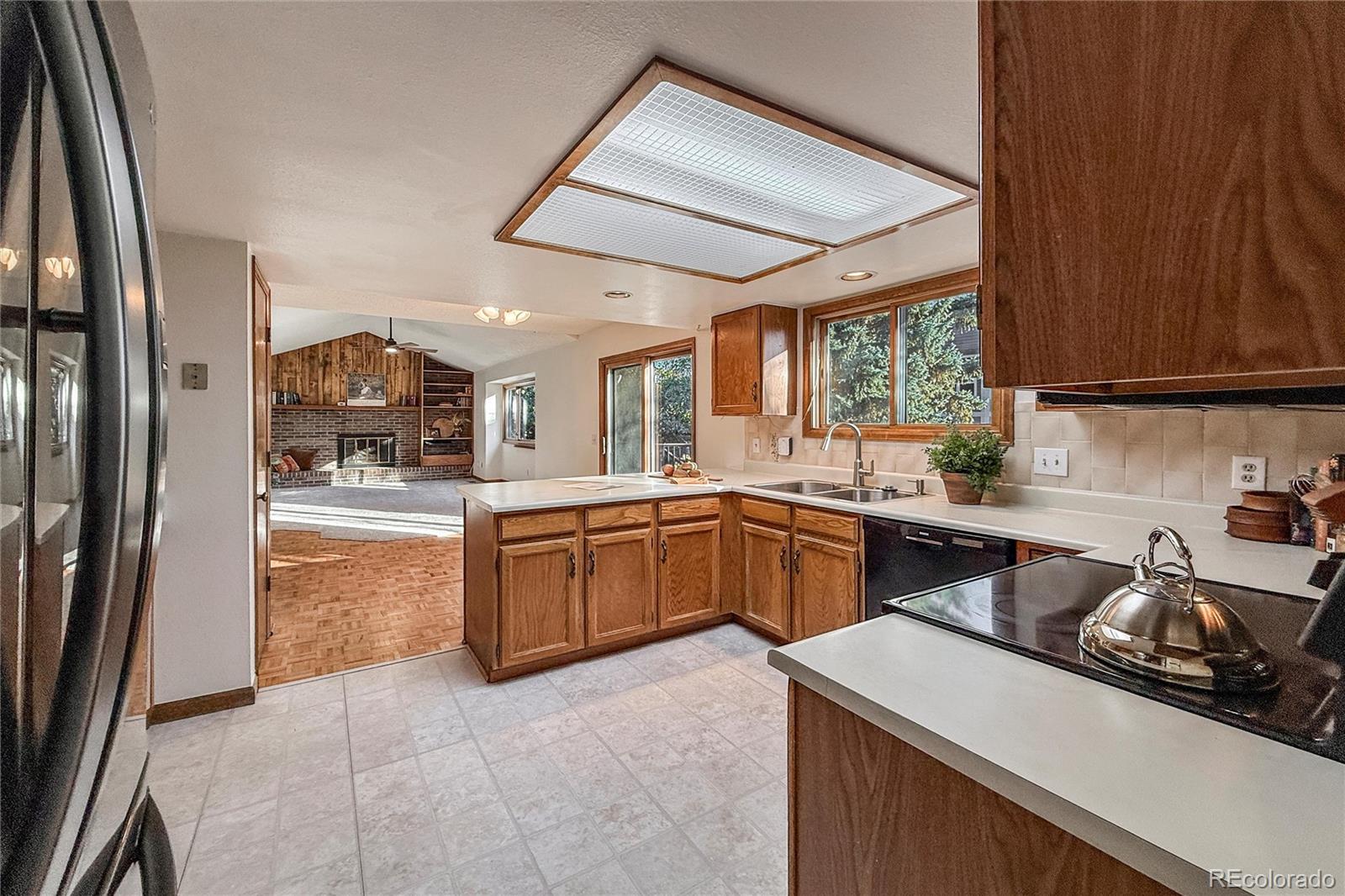 MLS Image #12 for 2292  spinnaker circle,longmont, Colorado