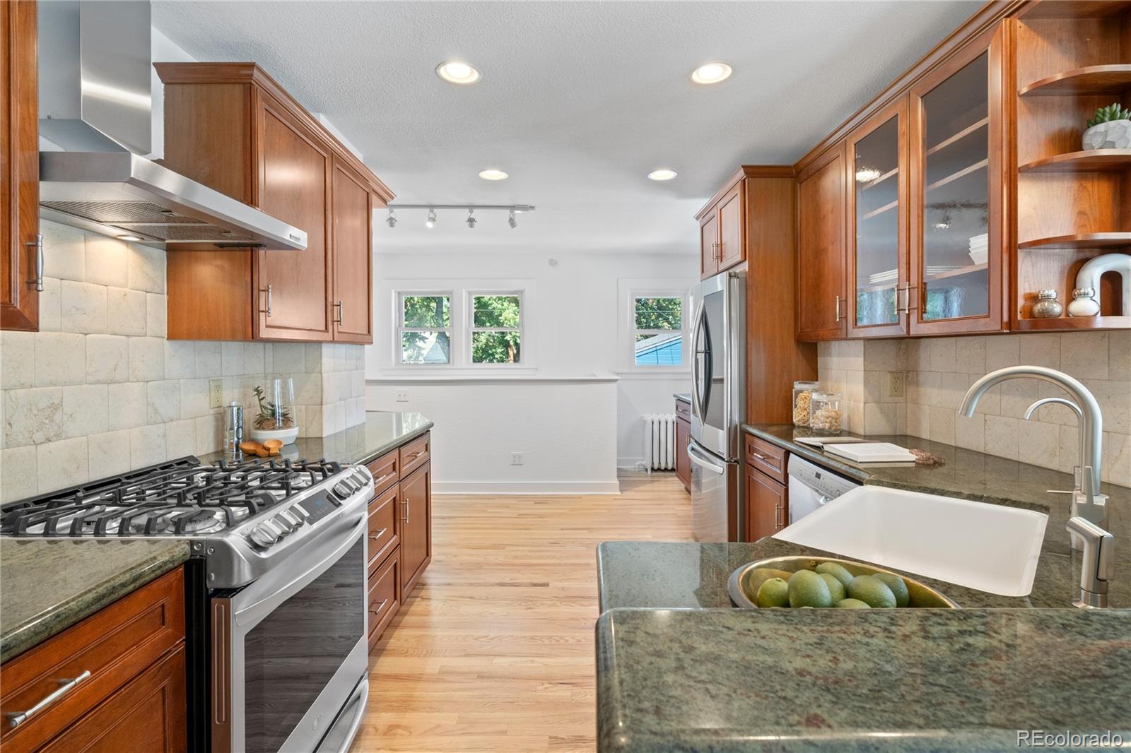 MLS Image #13 for 2445 w 39th avenue,denver, Colorado