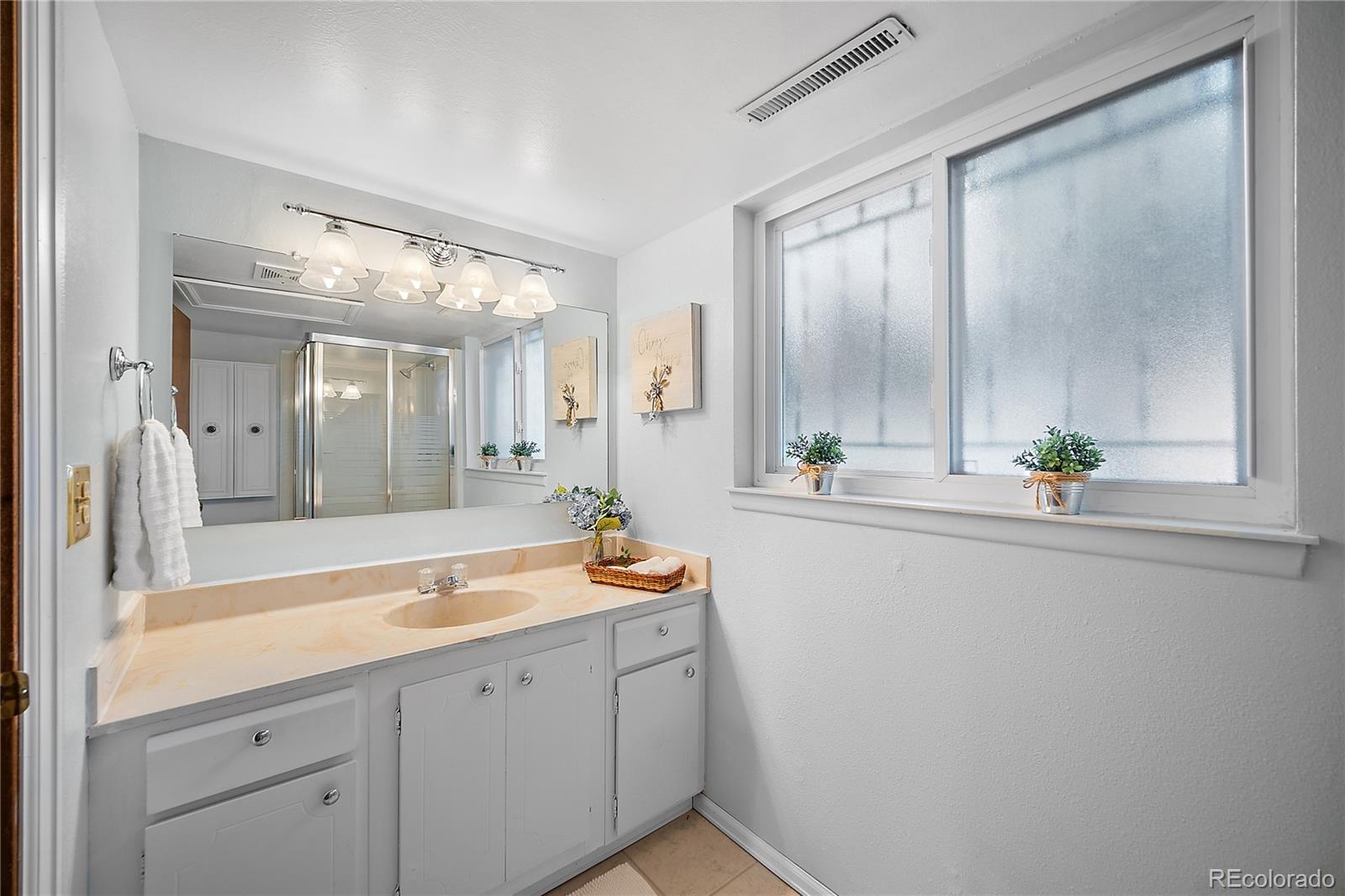 MLS Image #26 for 5007  palmer park boulevard,colorado springs, Colorado