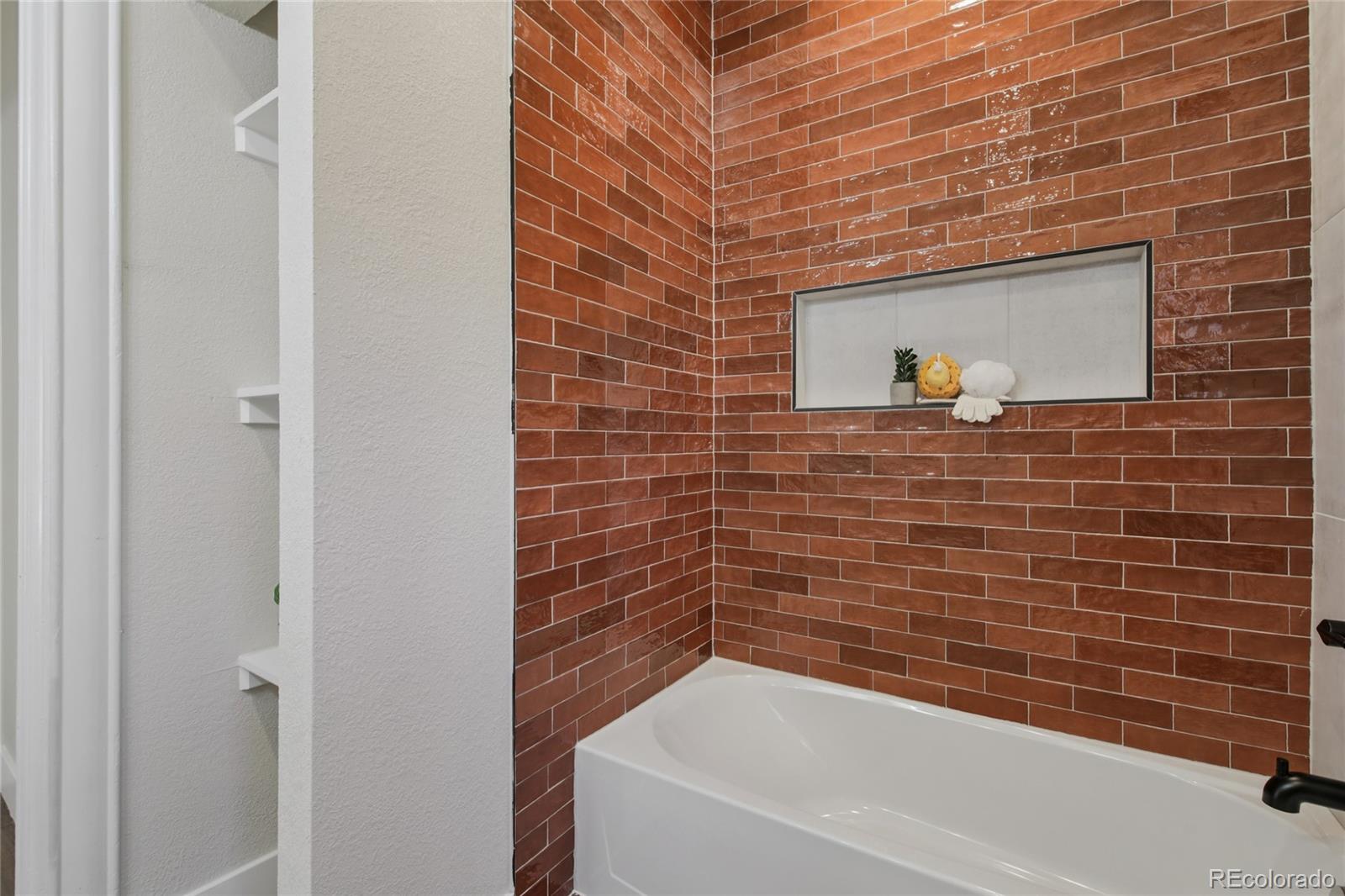 MLS Image #18 for 2342  dexter street,denver, Colorado