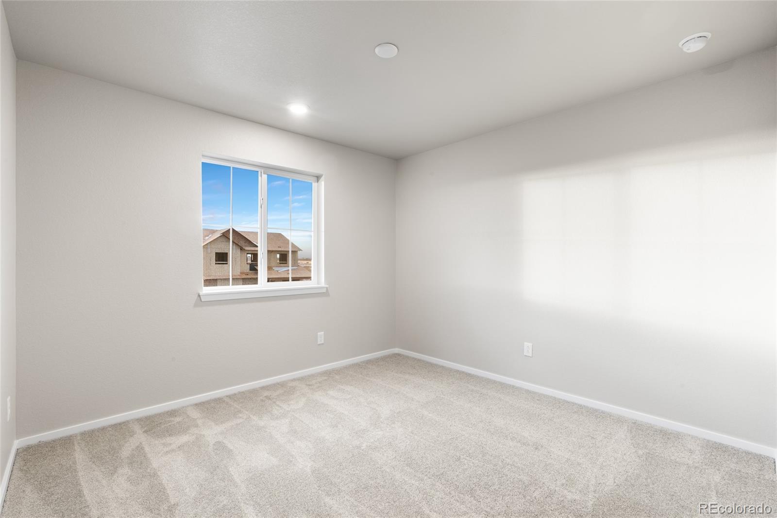 MLS Image #14 for 2712  mosker street,strasburg, Colorado