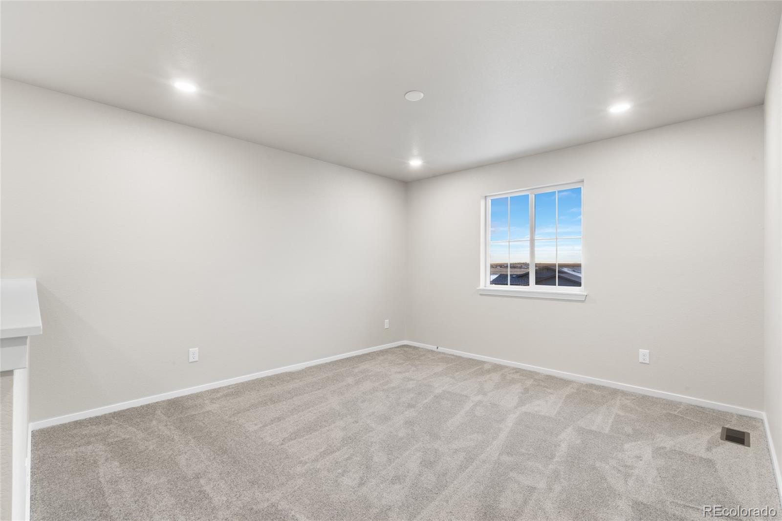 MLS Image #7 for 2712  mosker street,strasburg, Colorado