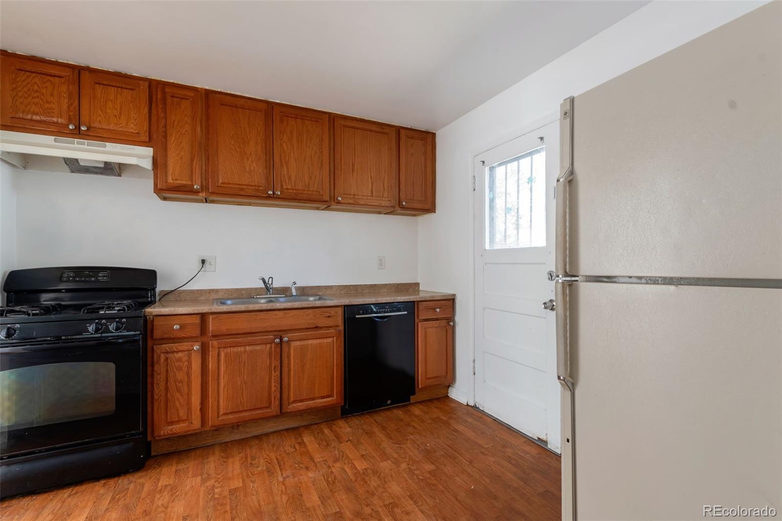 MLS Image #3 for 1266  del mar parkway,aurora, Colorado