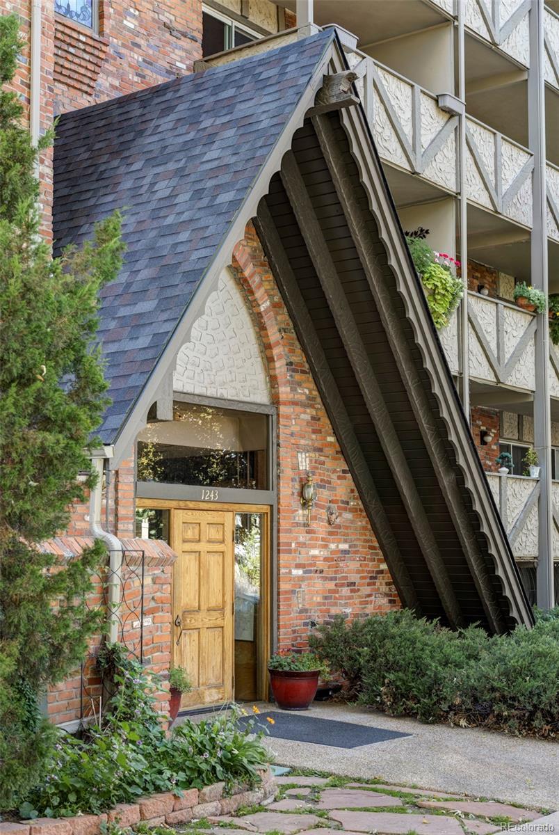 MLS Image #20 for 1243  gaylord street 304,denver, Colorado