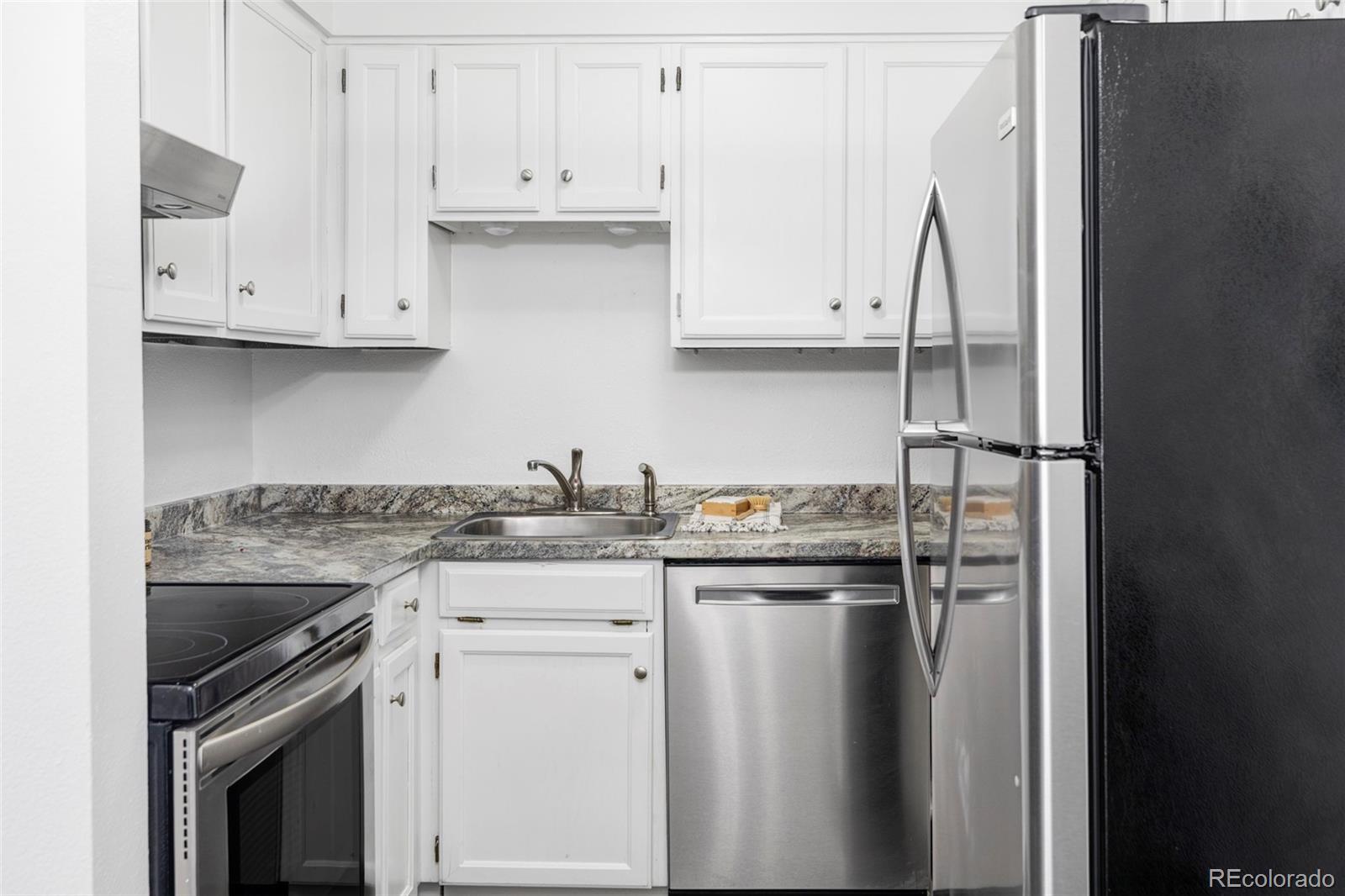 MLS Image #9 for 1243  gaylord street 304,denver, Colorado