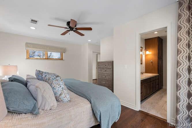 MLS Image #14 for 725 s cove way,denver, Colorado