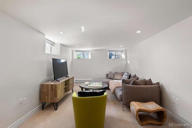 MLS Image #21 for 725 s cove way,denver, Colorado