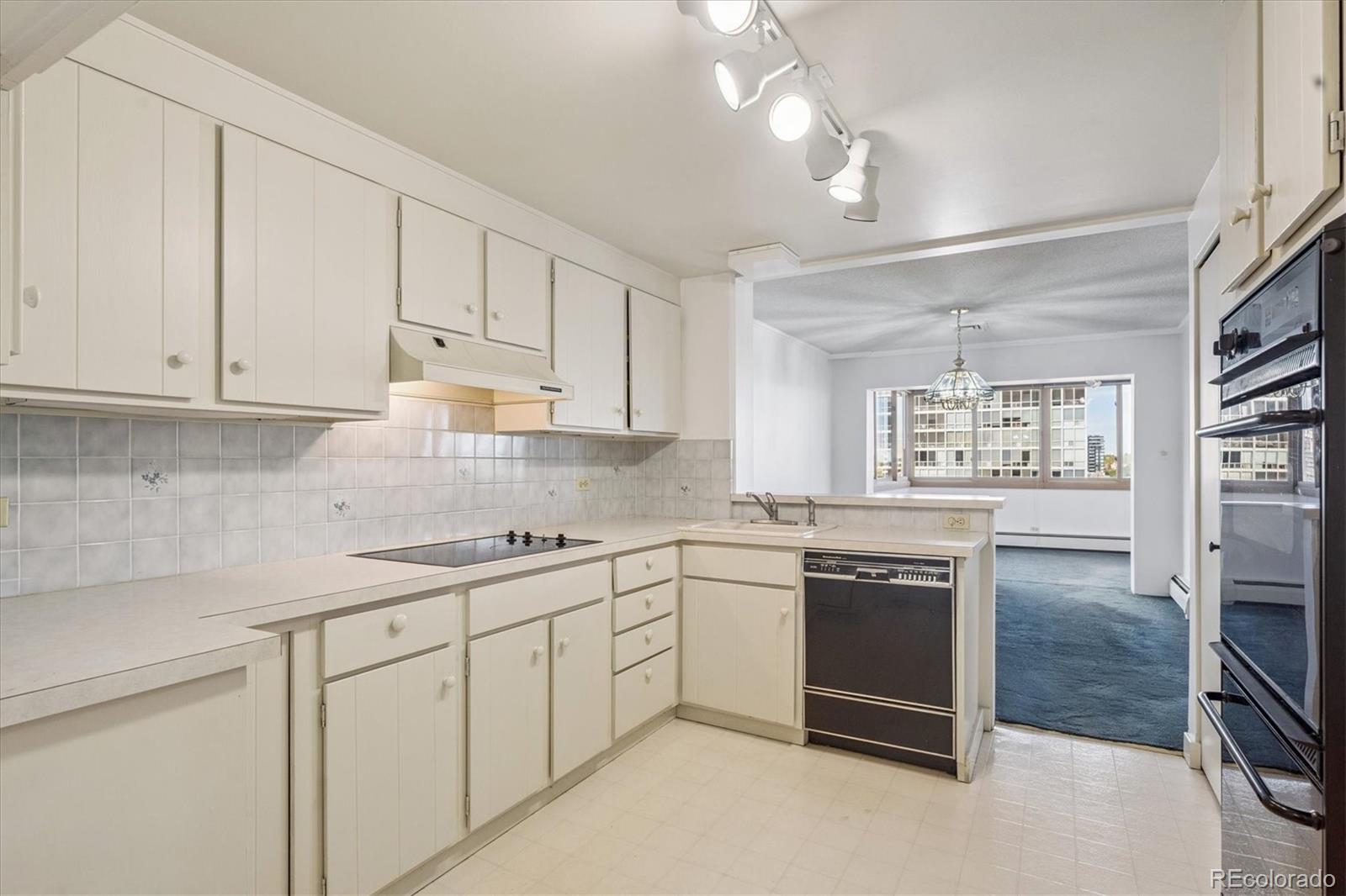 MLS Image #11 for 3131 e alameda avenue 604,denver, Colorado