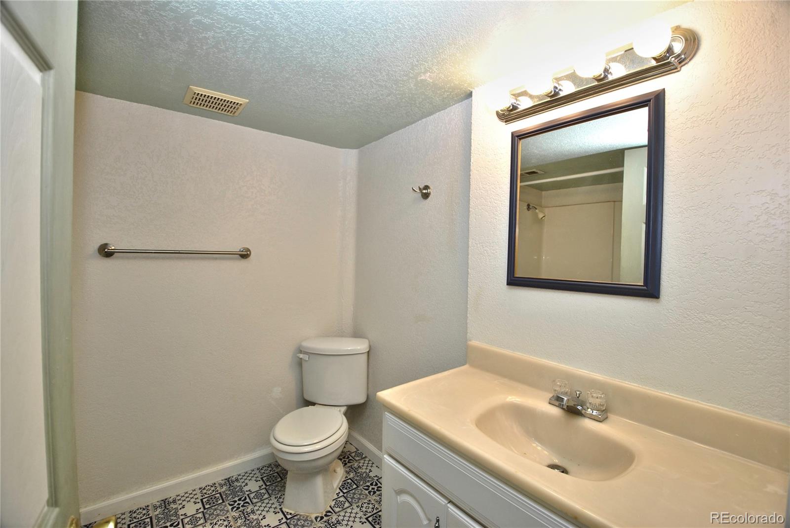 MLS Image #21 for 3145  breckenridge drive,colorado springs, Colorado