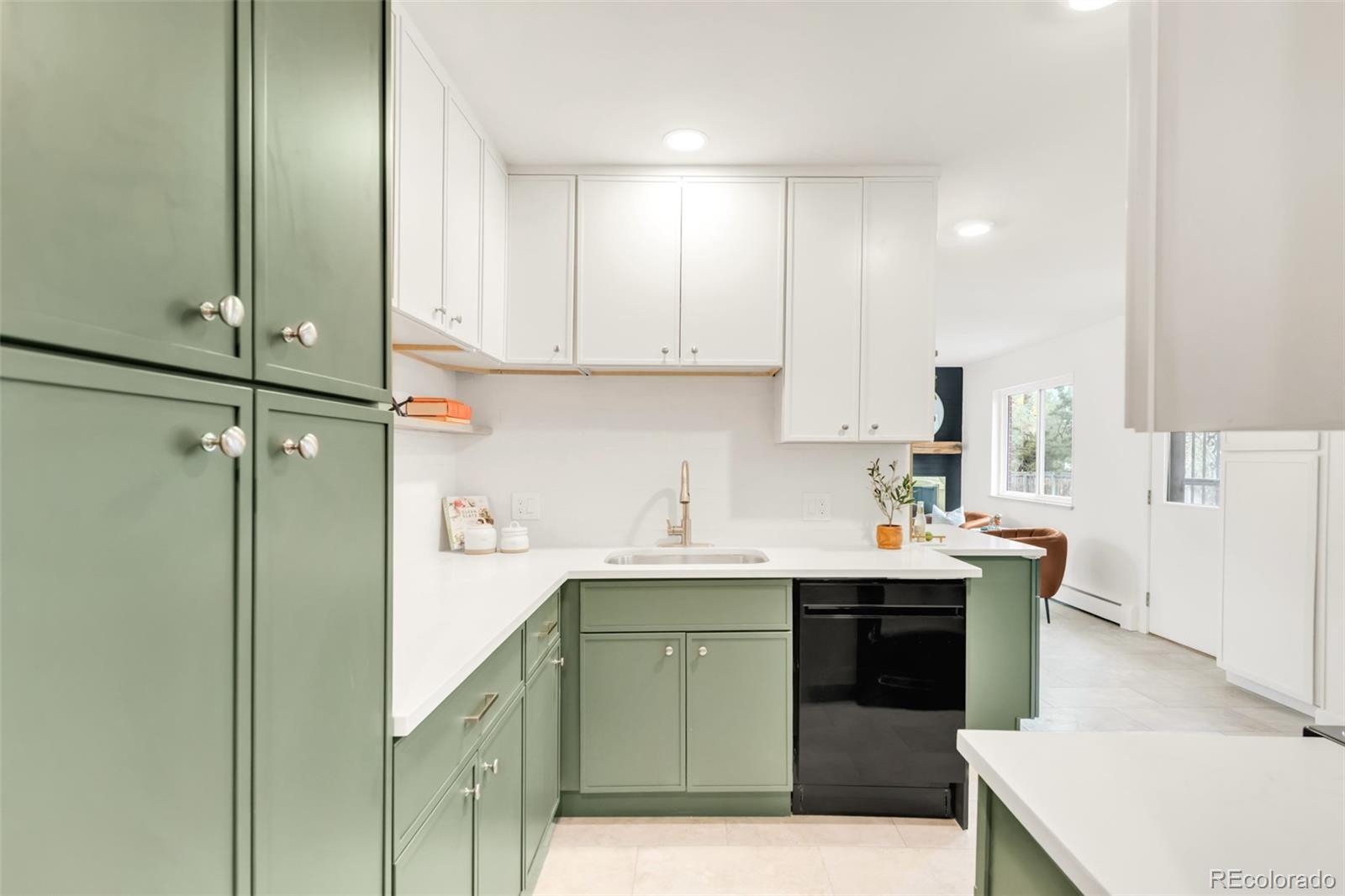 MLS Image #12 for 405 s krameria street,denver, Colorado