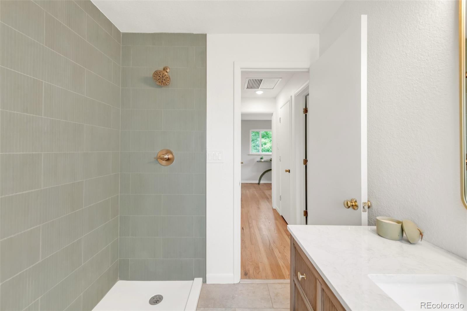 MLS Image #23 for 405 s krameria street,denver, Colorado