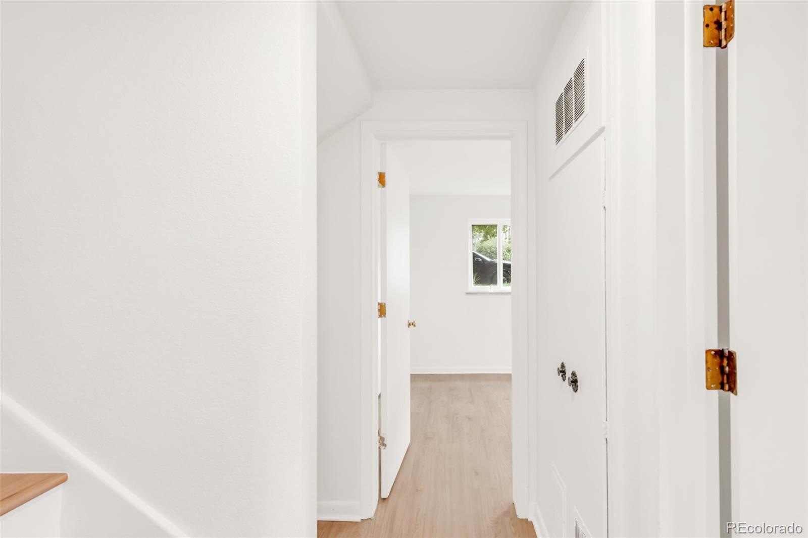 MLS Image #32 for 405 s krameria street,denver, Colorado