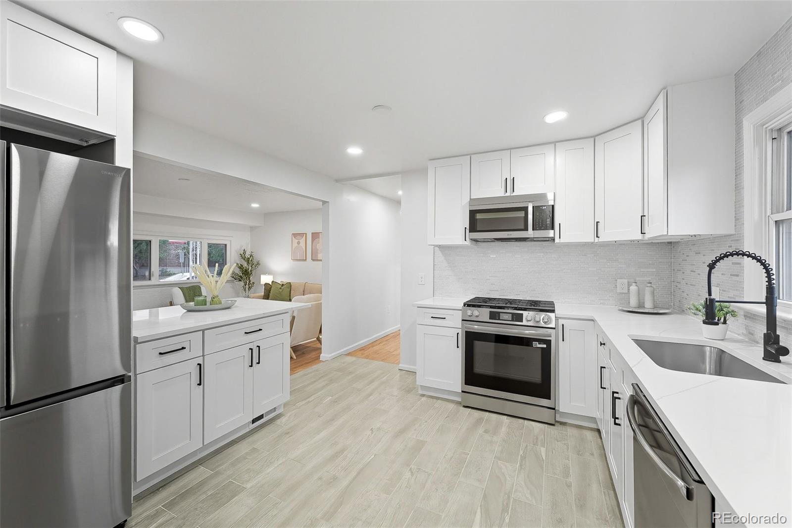 MLS Image #8 for 7050  kearney court,commerce city, Colorado