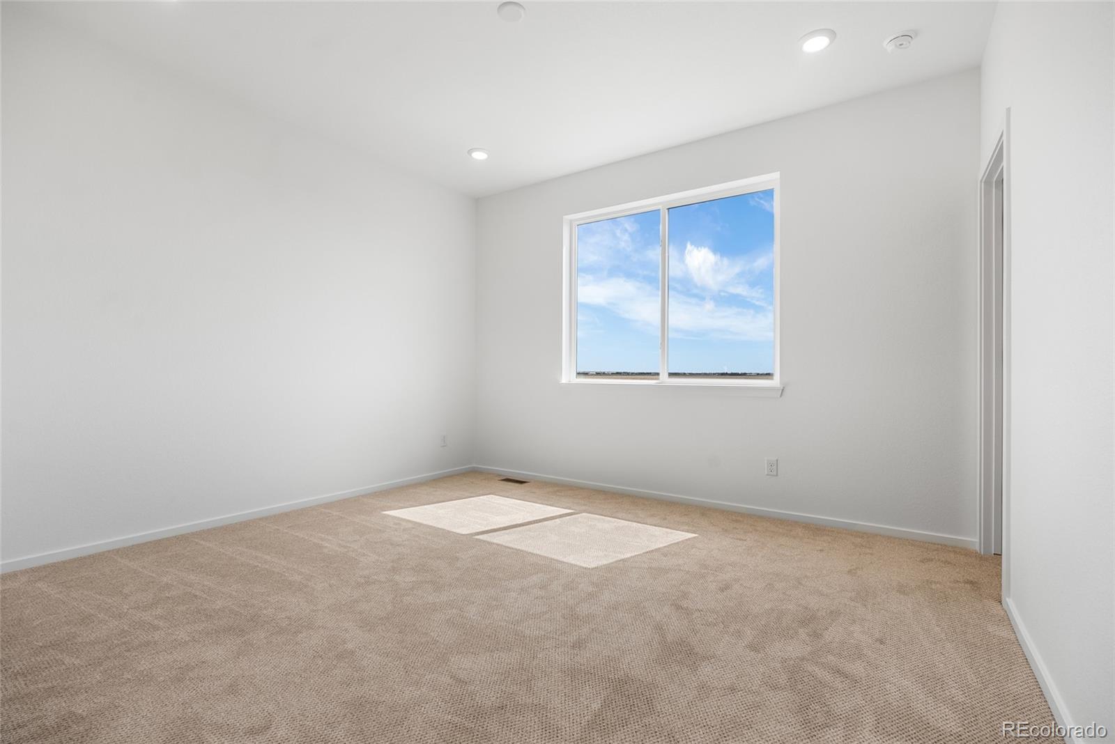 MLS Image #13 for 54860 e 27th place,strasburg, Colorado