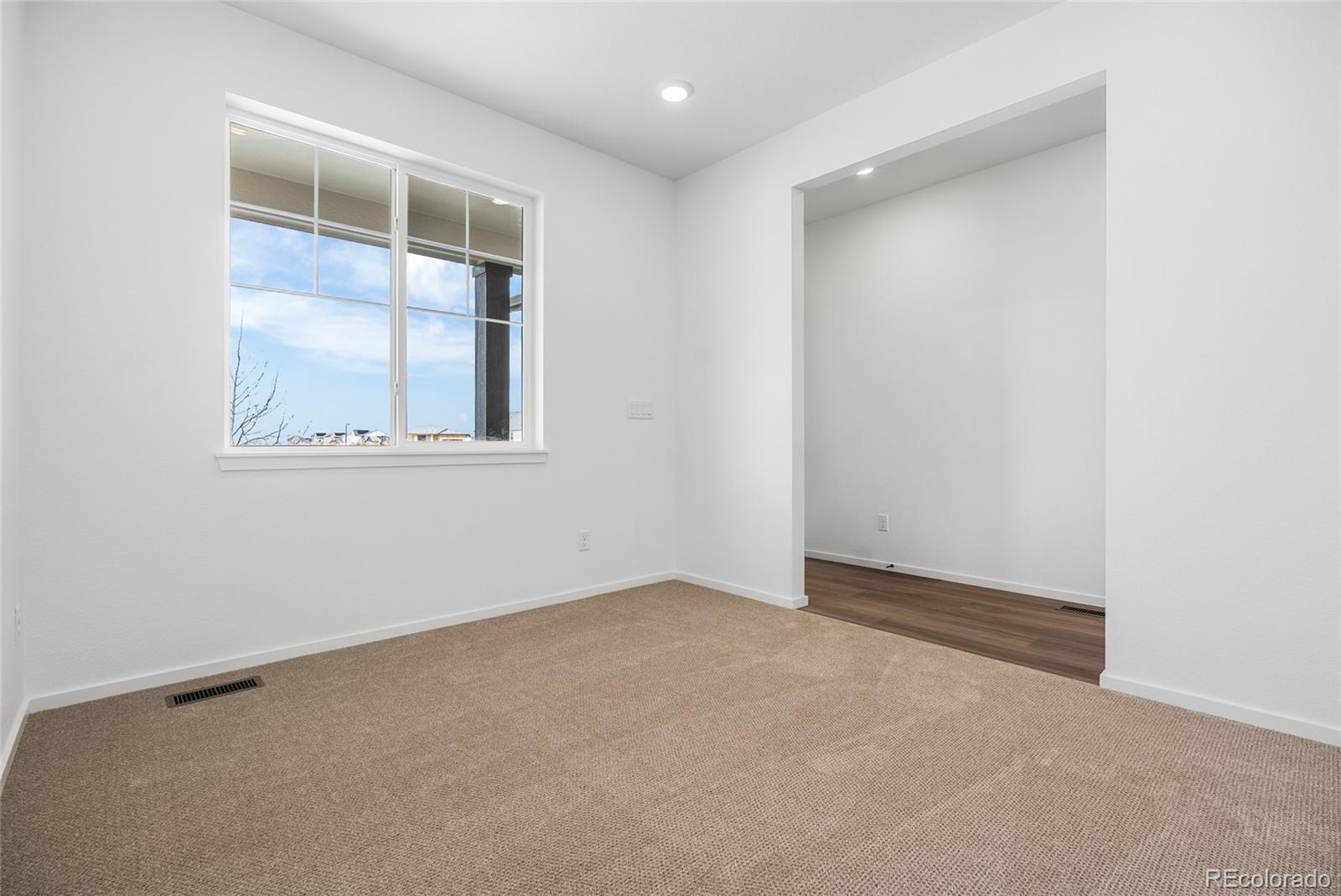 MLS Image #4 for 54860 e 27th place,strasburg, Colorado
