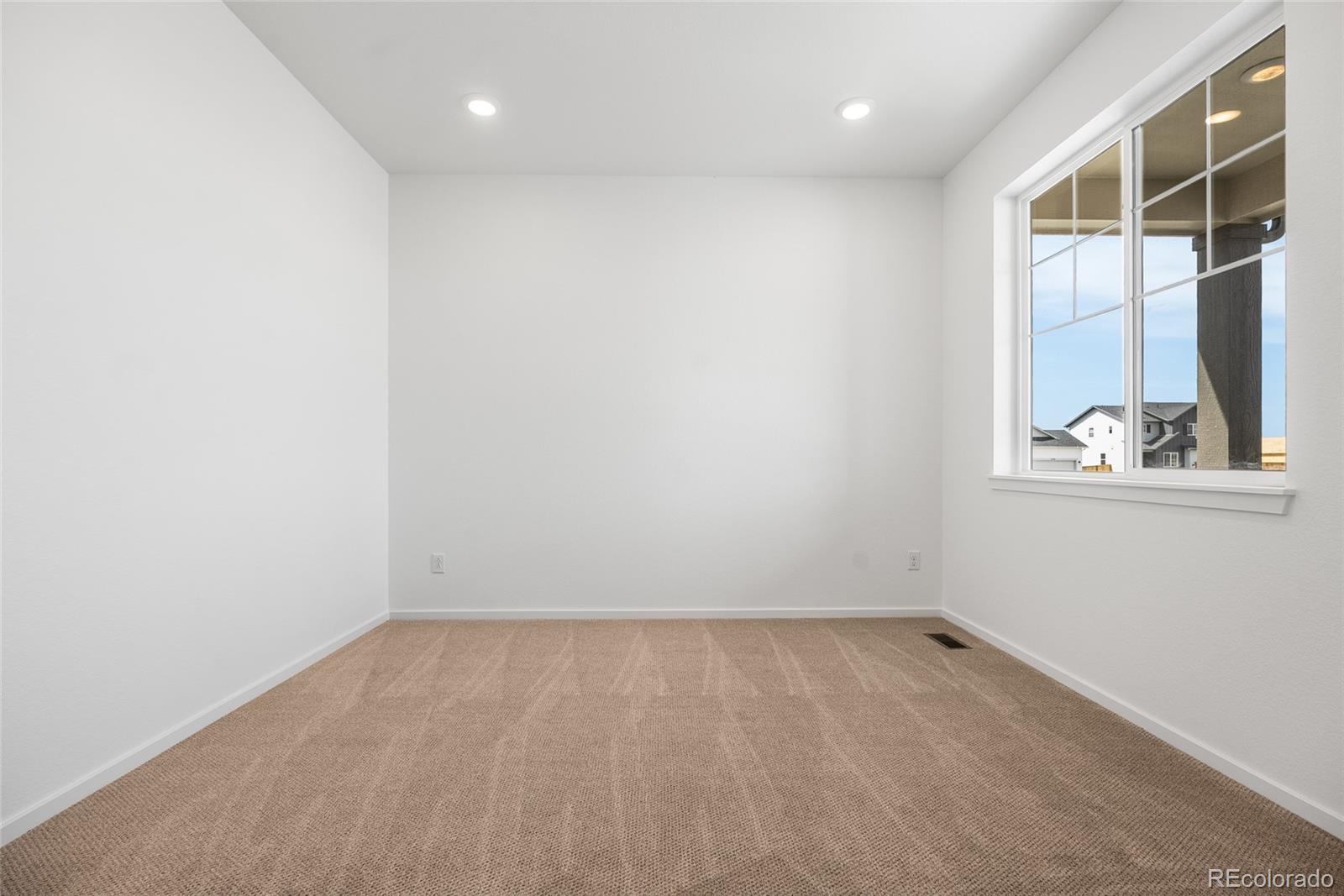 MLS Image #5 for 54860 e 27th place,strasburg, Colorado