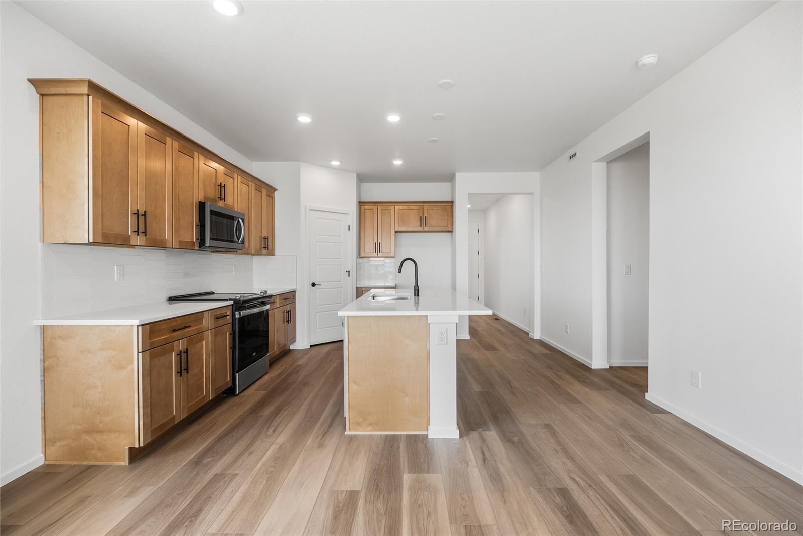 MLS Image #8 for 54860 e 27th place,strasburg, Colorado