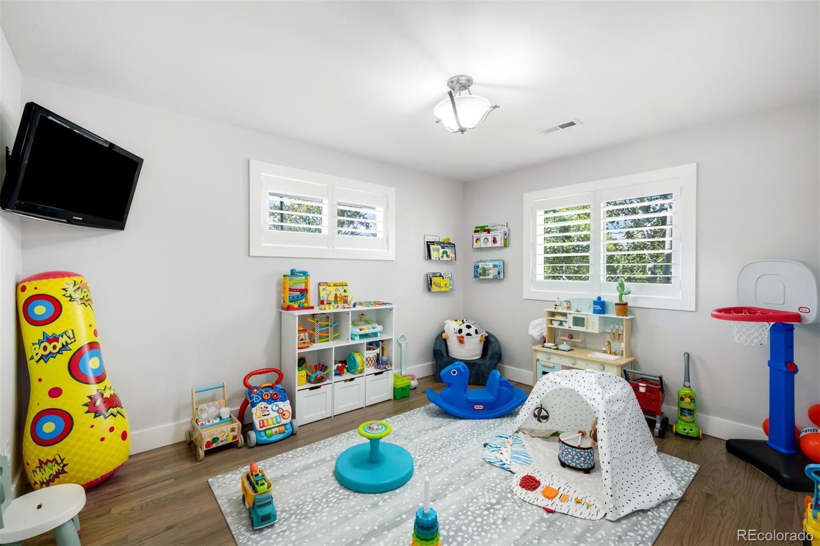 MLS Image #23 for 5700 e cedar avenue,denver, Colorado