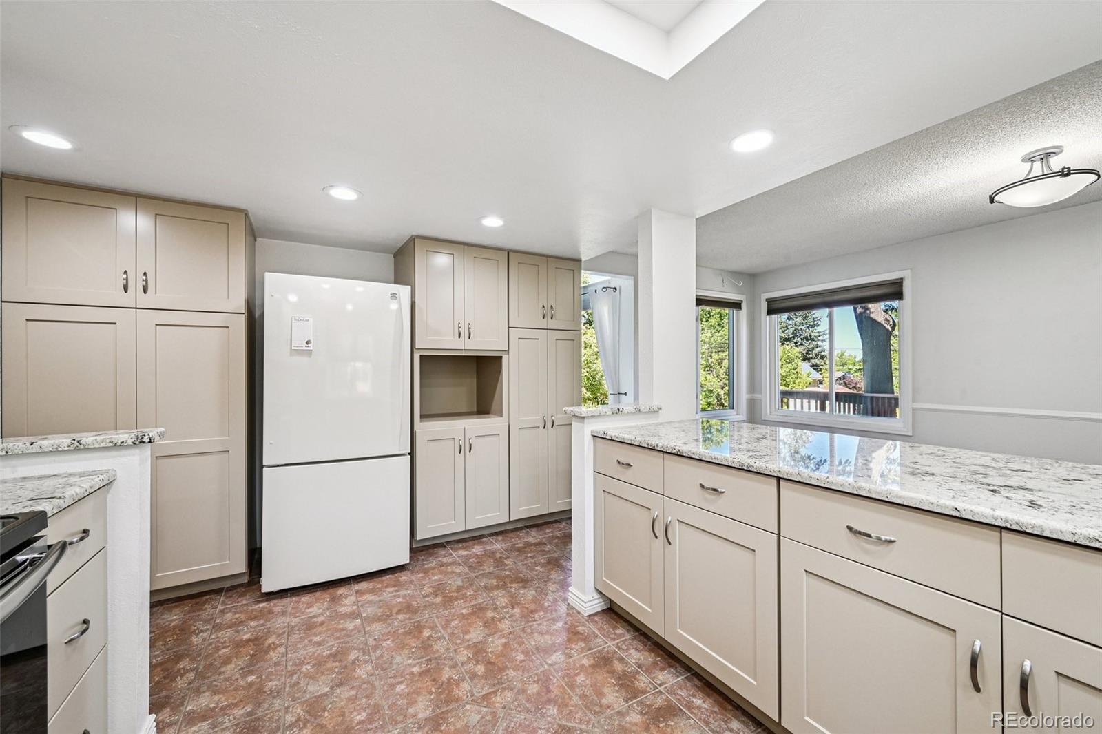 MLS Image #10 for 2145 e nichols drive,centennial, Colorado