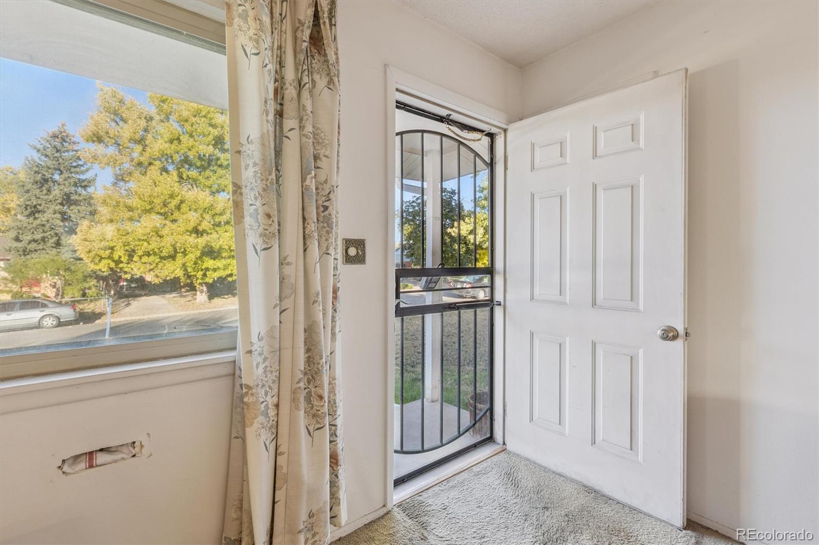 MLS Image #4 for 842 s worchester street,aurora, Colorado