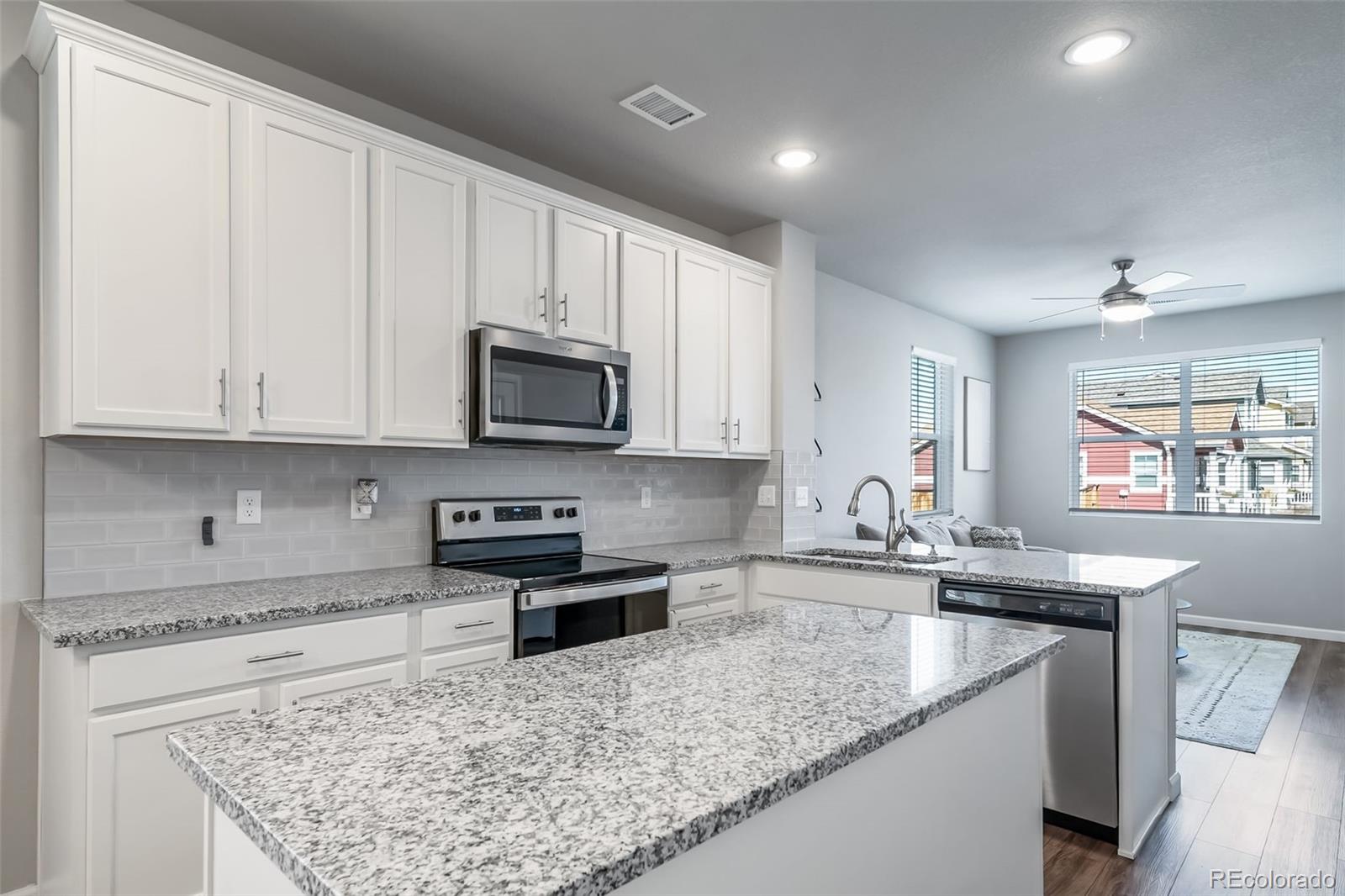 MLS Image #10 for 861  great plains avenue,berthoud, Colorado