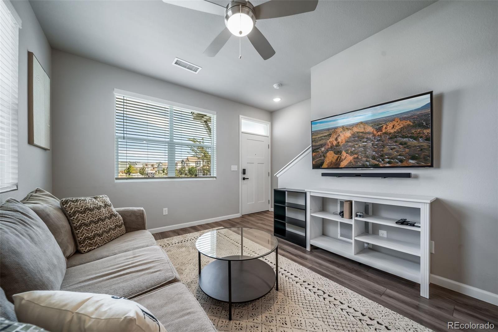 MLS Image #5 for 861  great plains avenue,berthoud, Colorado