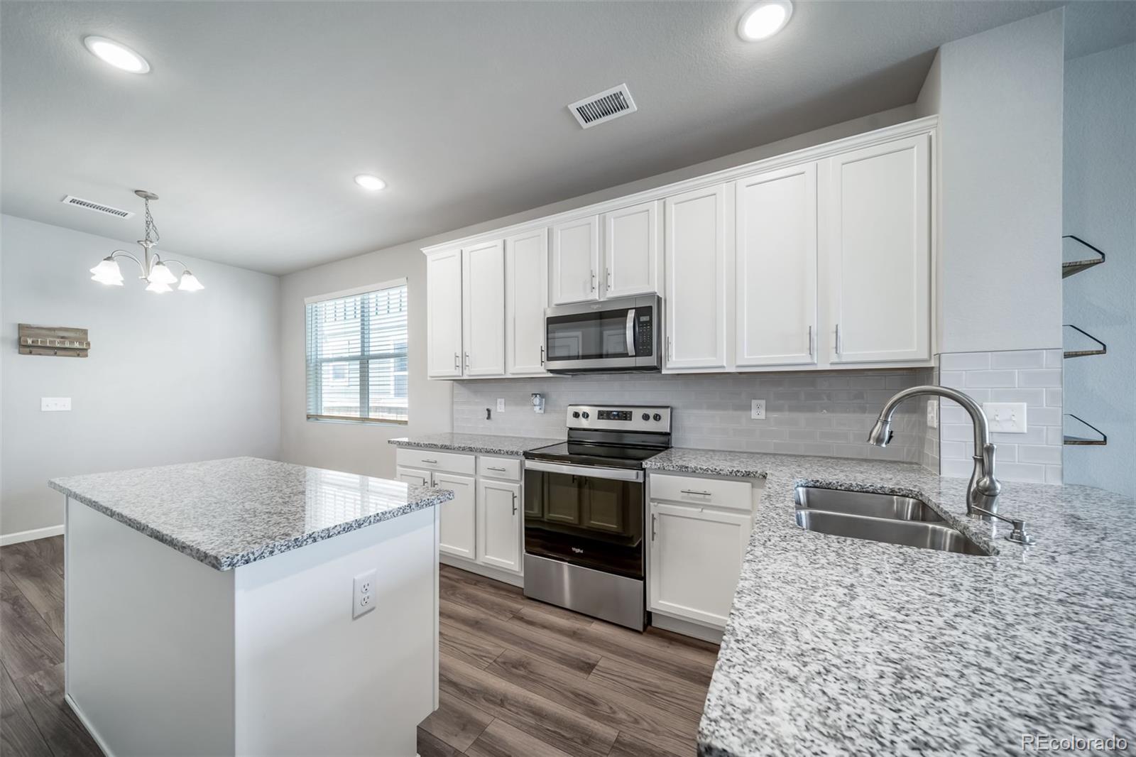MLS Image #9 for 861  great plains avenue,berthoud, Colorado
