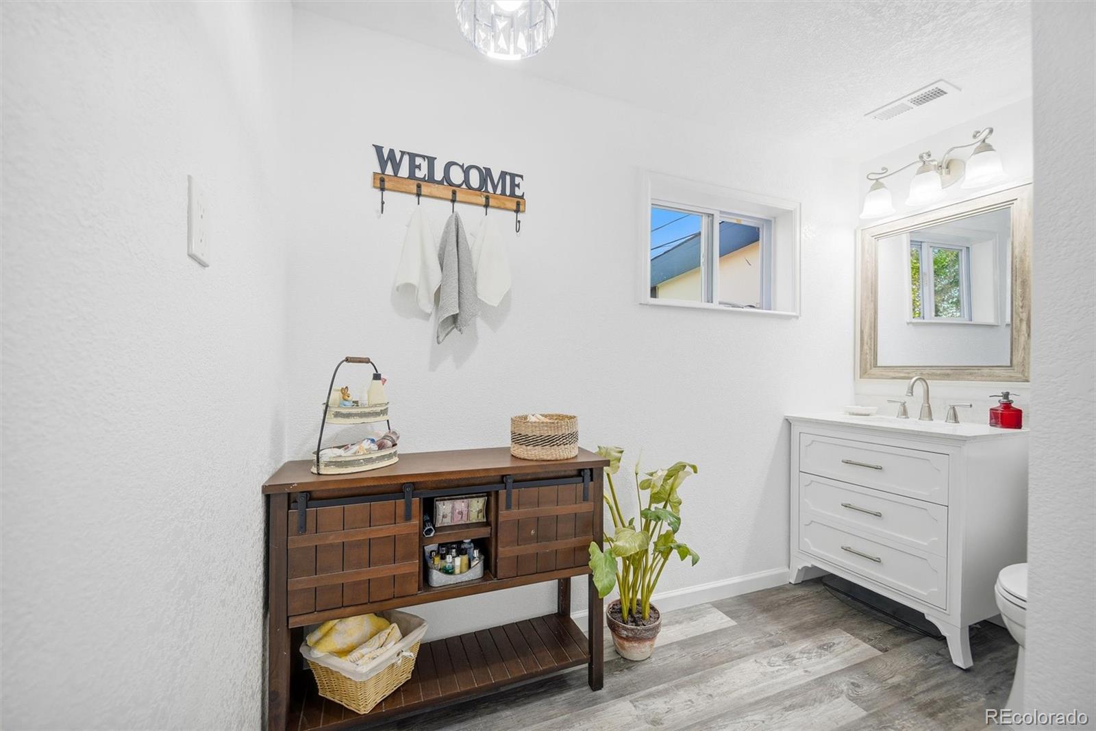 MLS Image #19 for 1910 s knox court,denver, Colorado