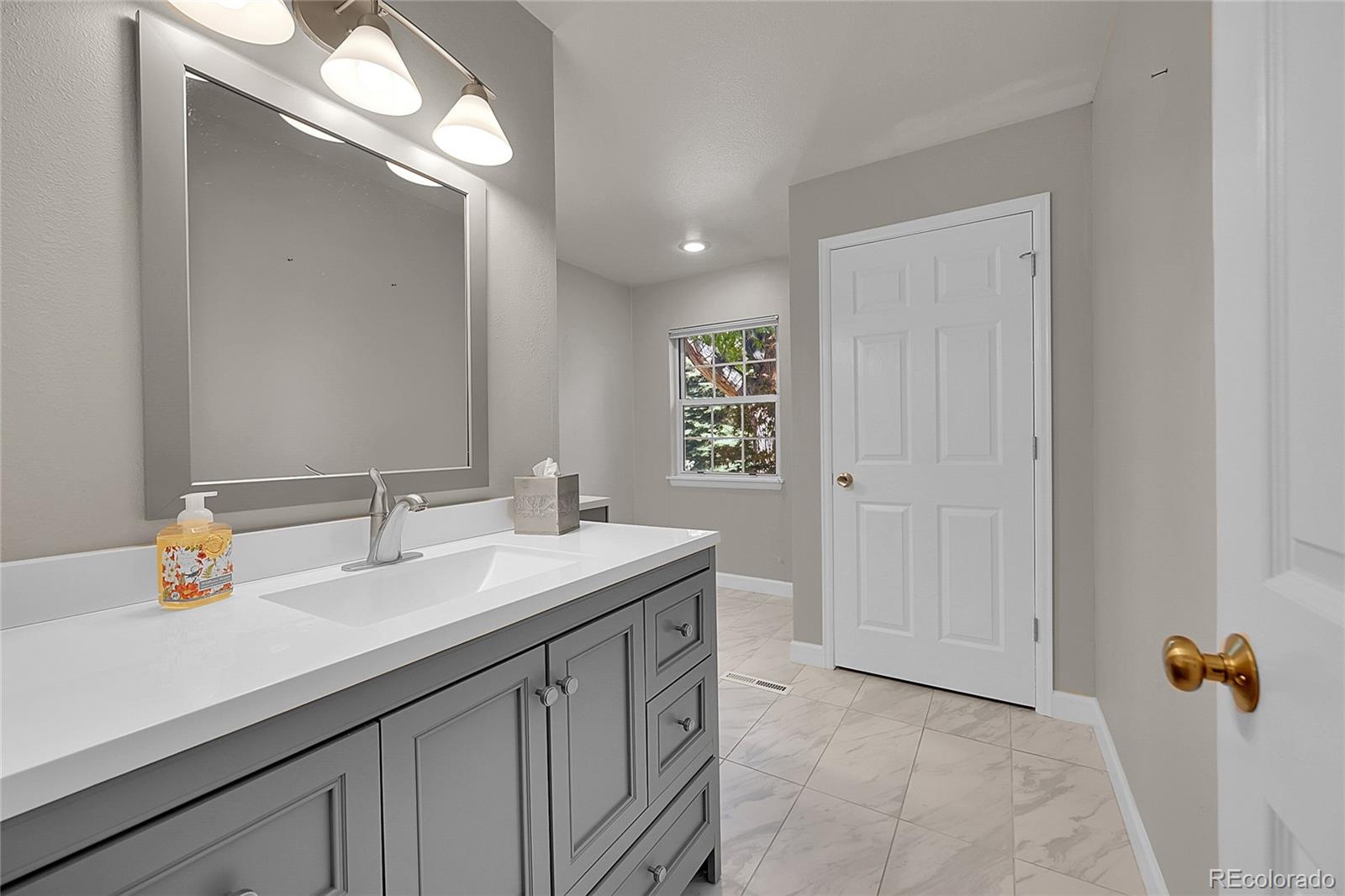 MLS Image #22 for 7111 s poplar court,centennial, Colorado