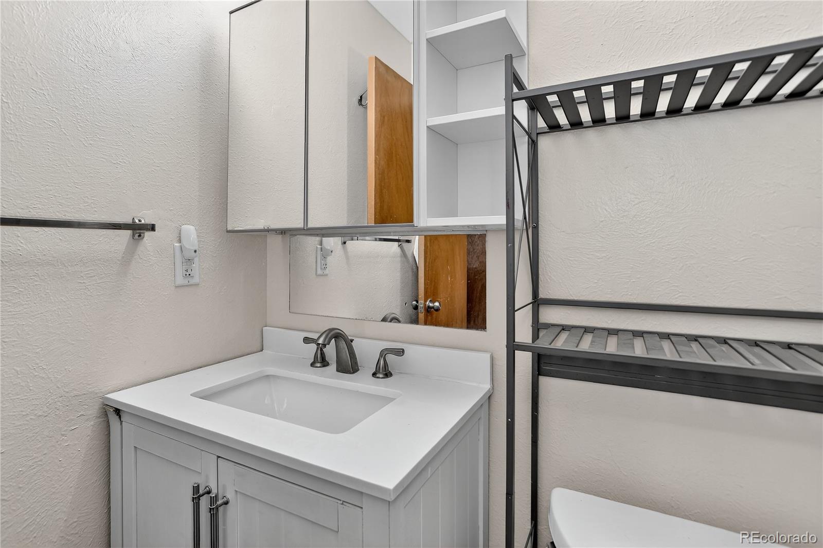 MLS Image #14 for 1577 s pierson street,denver, Colorado