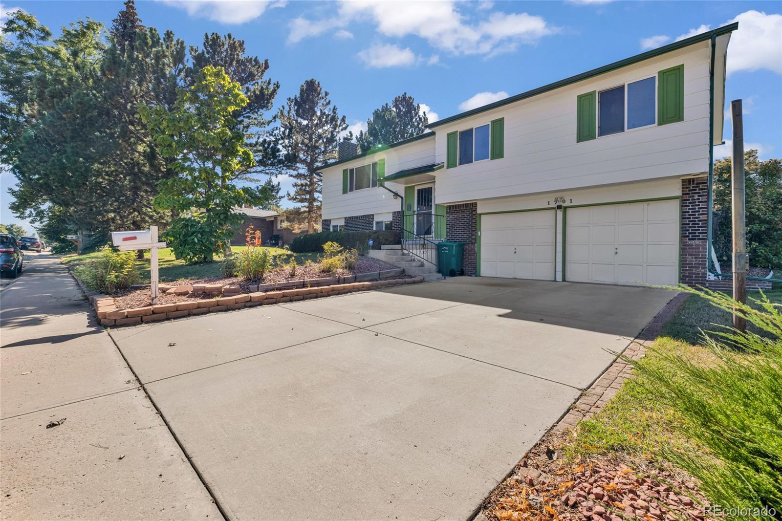 MLS Image #1 for 1701 s granby street,aurora, Colorado