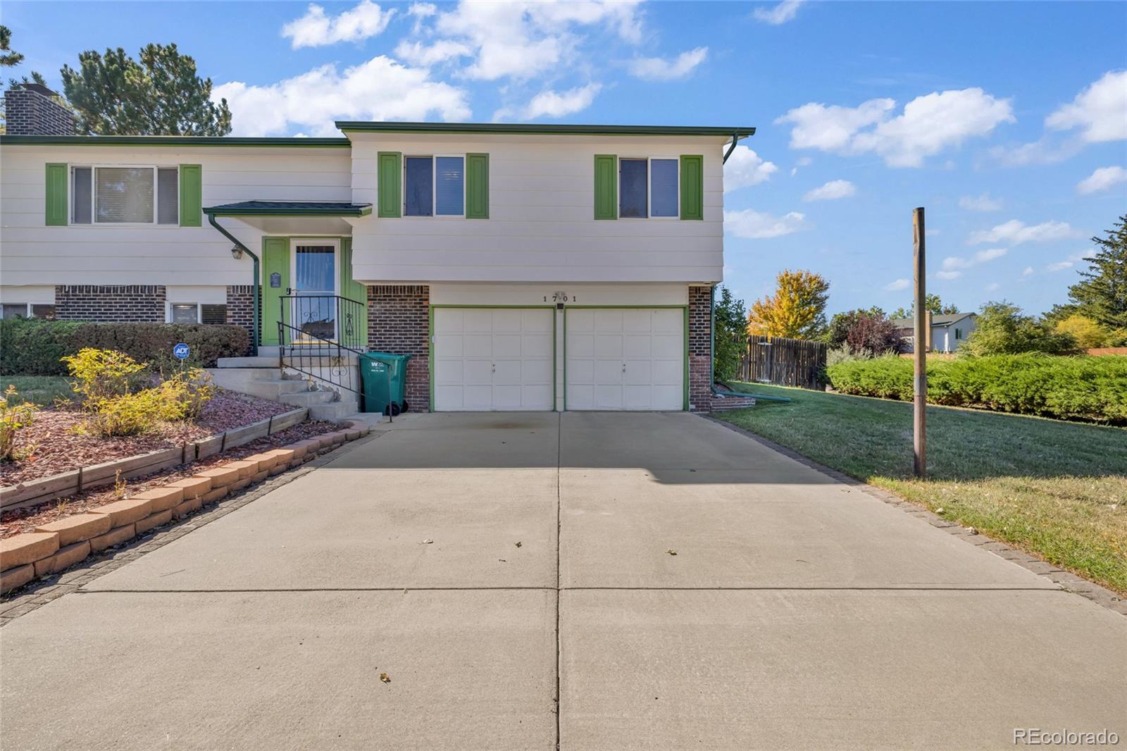 MLS Image #3 for 1701 s granby street,aurora, Colorado