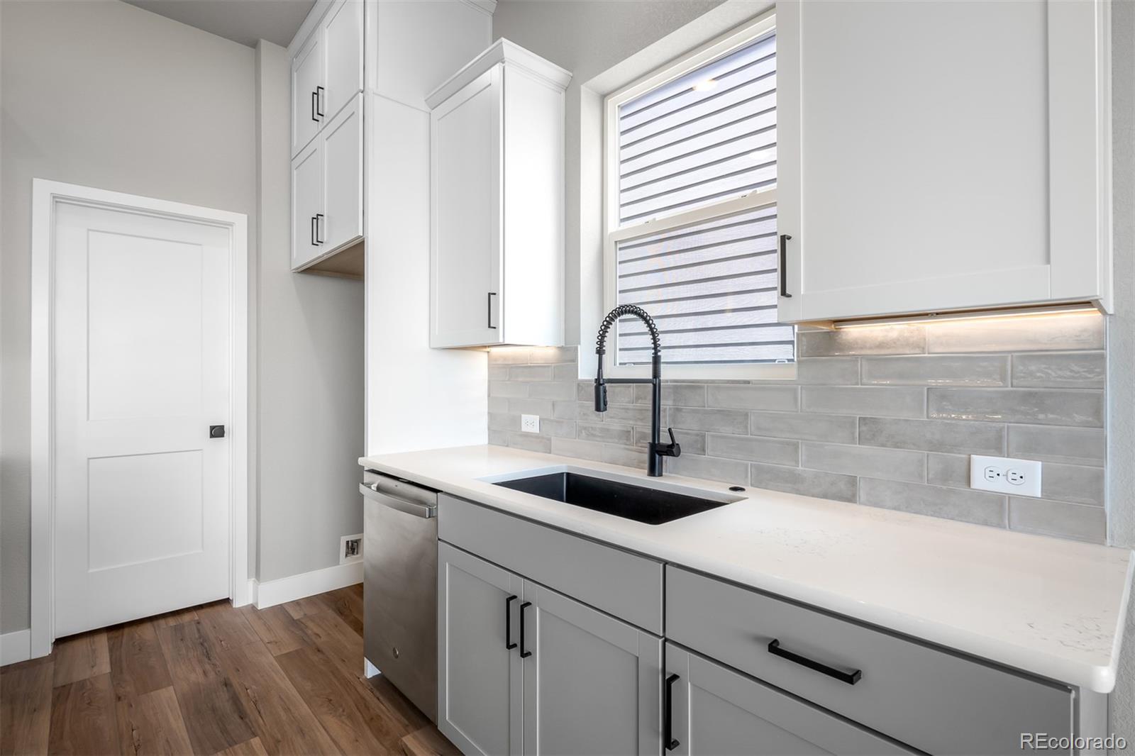 MLS Image #3 for 4435  peak crest view,colorado springs, Colorado