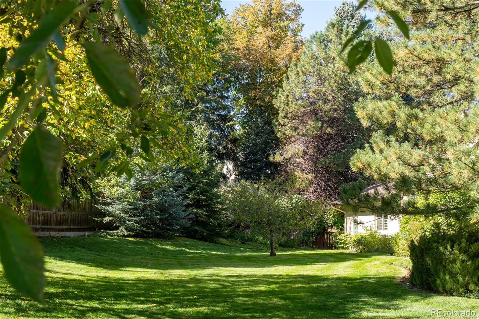 MLS Image #10 for 3330  belcaro drive,denver, Colorado