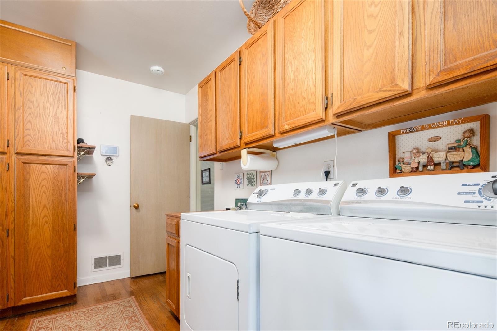 MLS Image #39 for 3330  belcaro drive,denver, Colorado