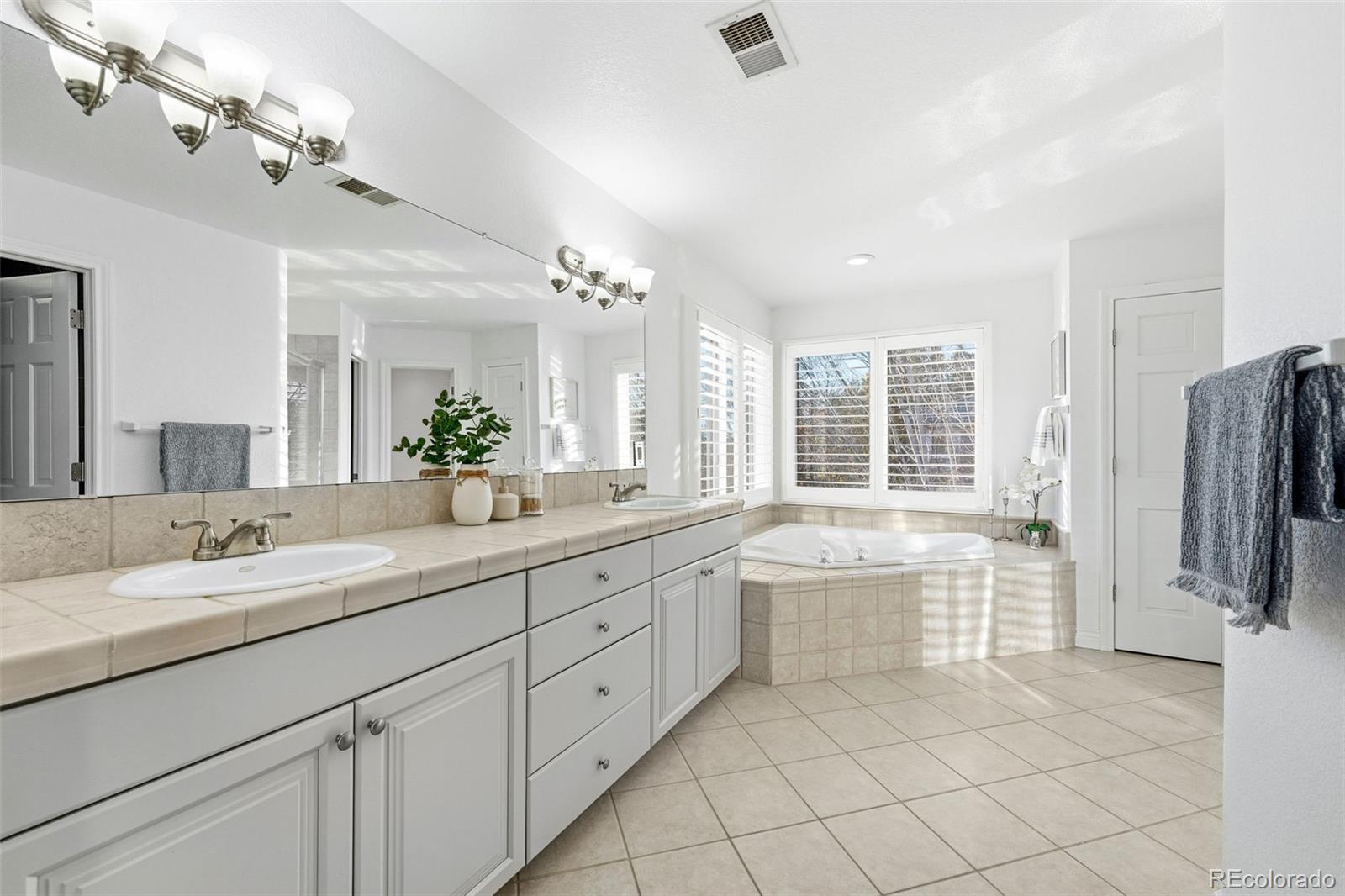 MLS Image #28 for 3860  broadlands lane,broomfield, Colorado